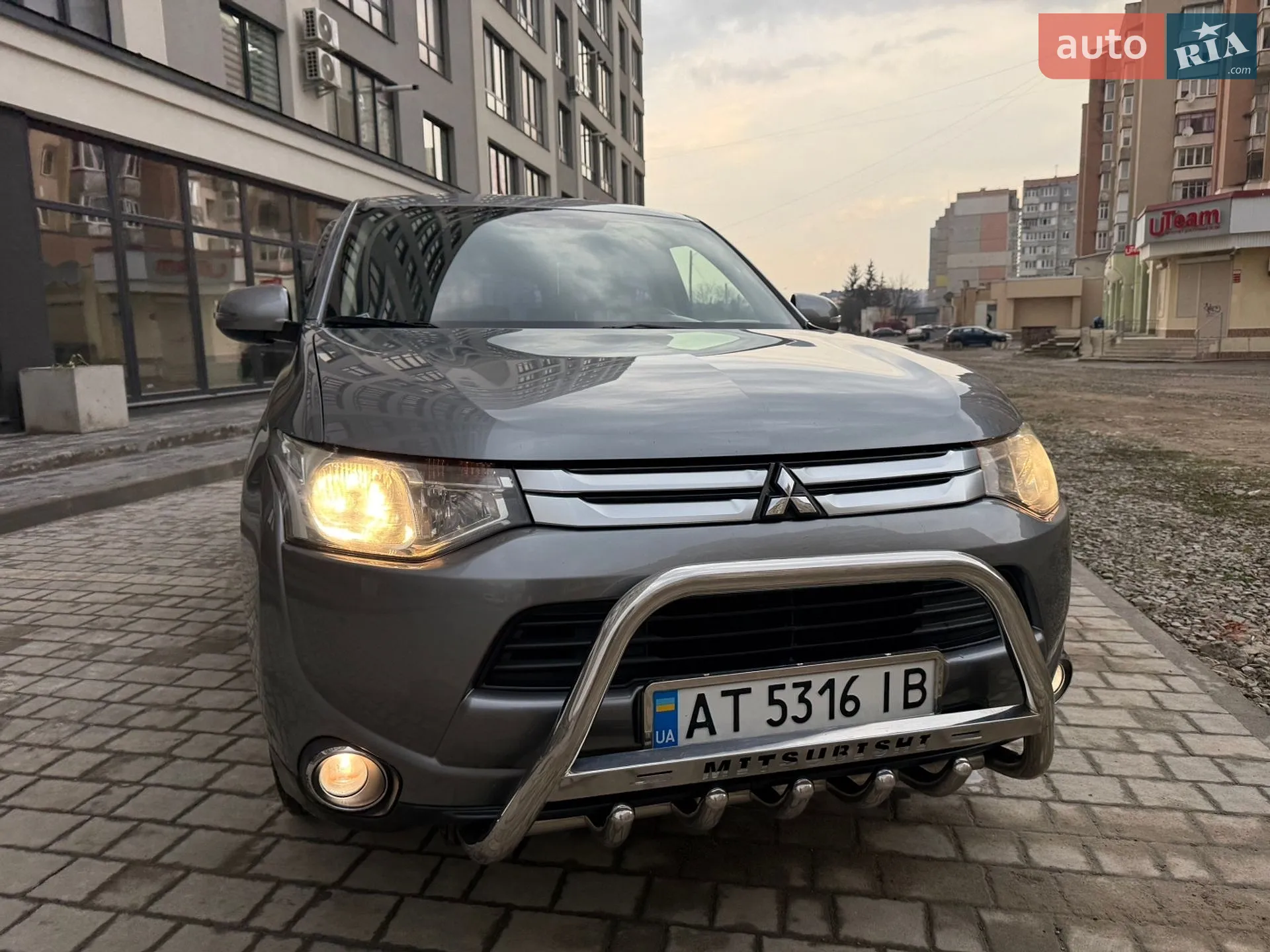 2014 Mitsubishi Outlander - мініатюра 16