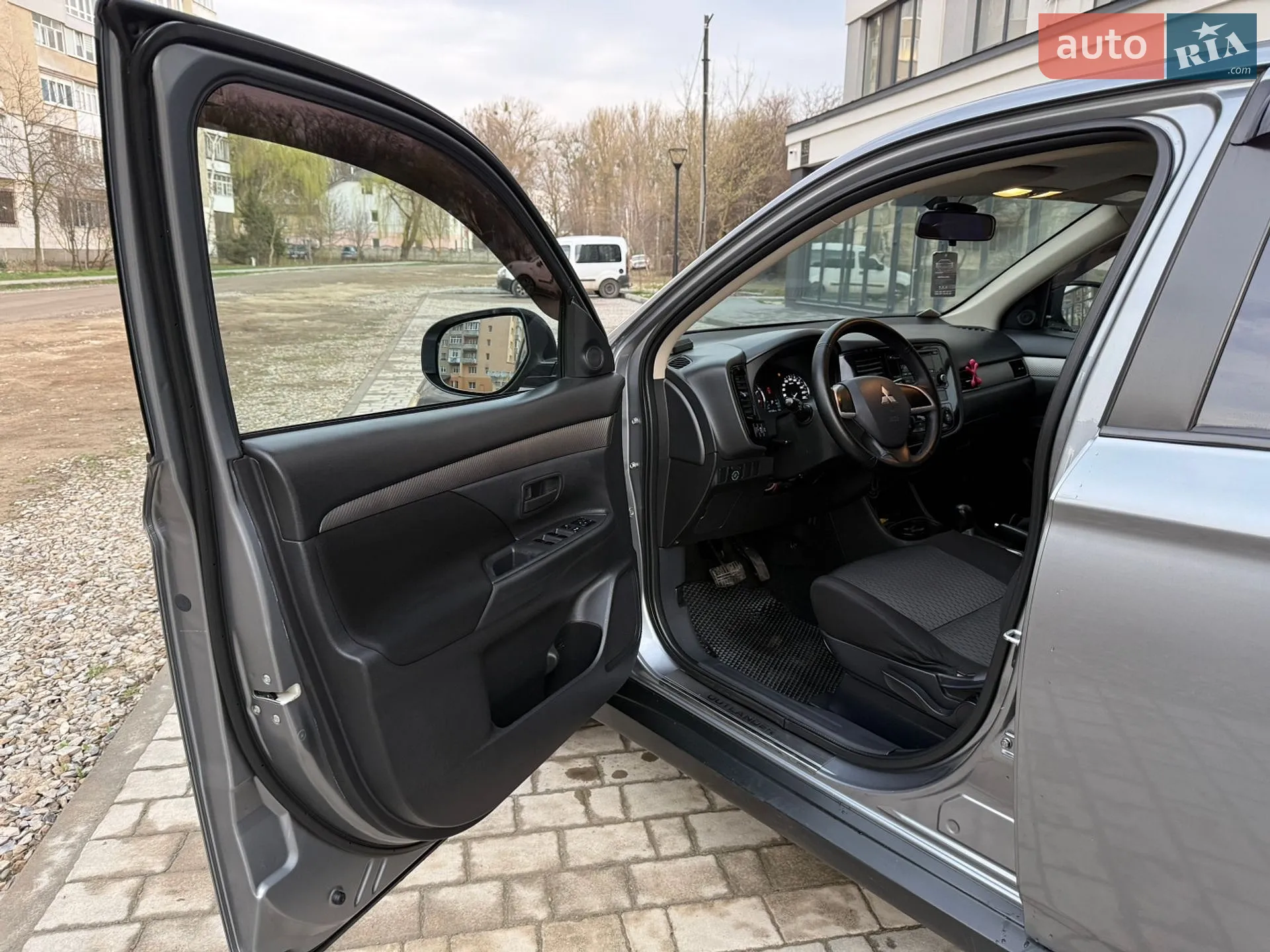 2014 Mitsubishi Outlander - мініатюра 26