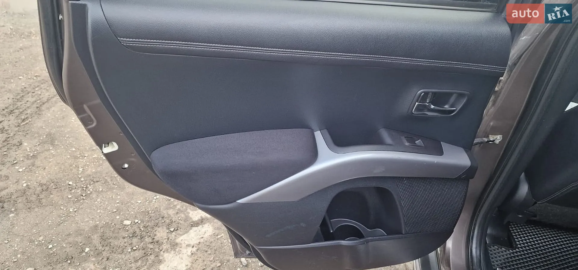 2011 Mitsubishi Outlander - мініатюра 57