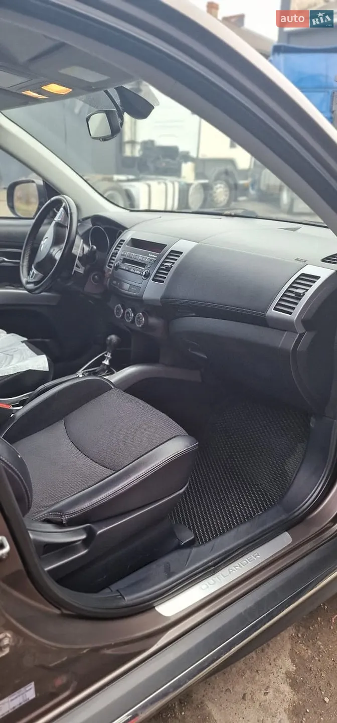 2011 Mitsubishi Outlander - мініатюра 62