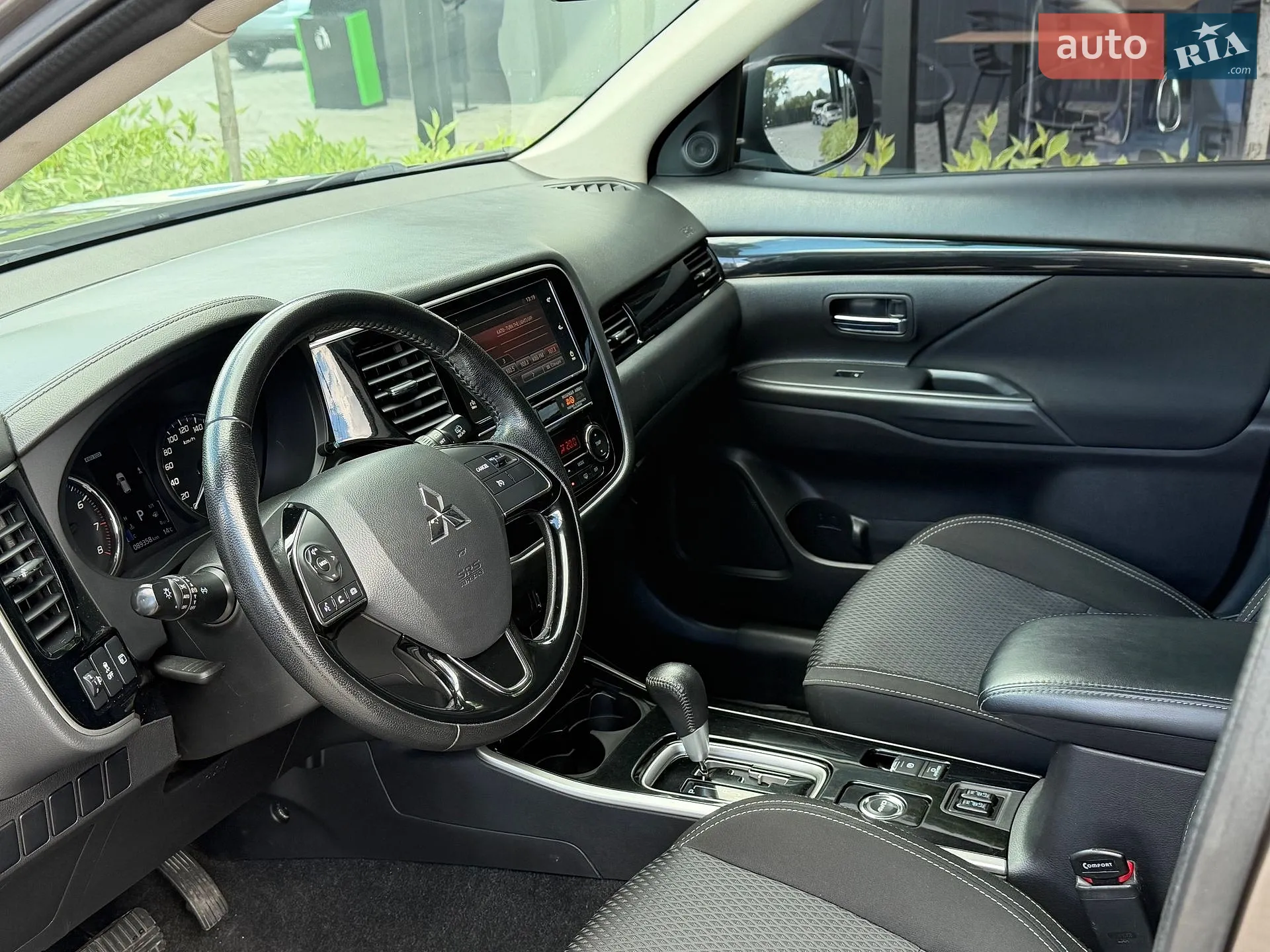 2018 Mitsubishi Outlander - мініатюра 10