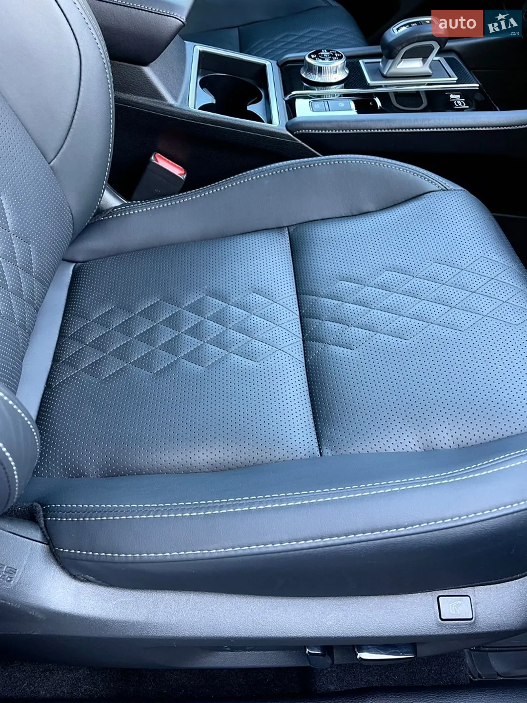 2025 Mitsubishi Outlander - мініатюра 41