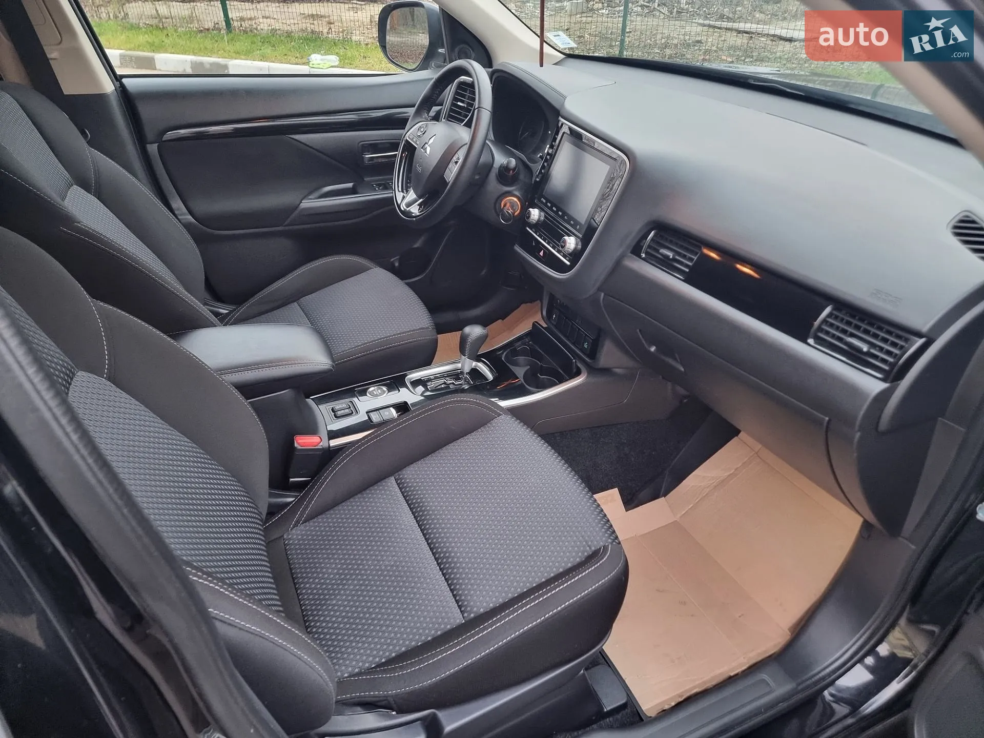 2020 Mitsubishi Outlander - мініатюра 42