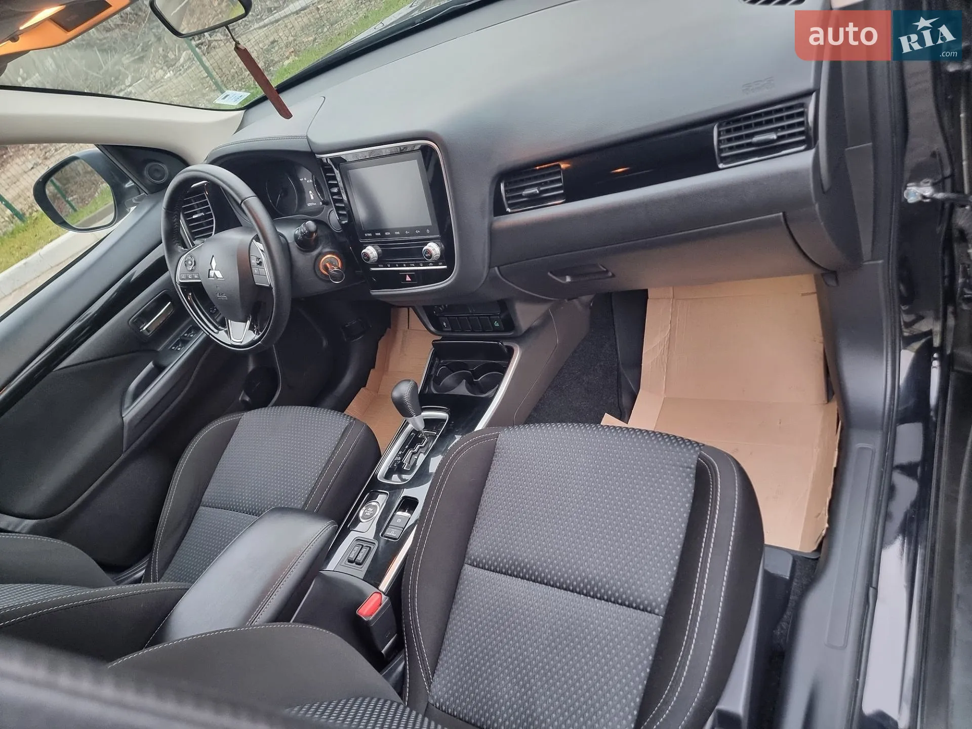 2020 Mitsubishi Outlander - мініатюра 44
