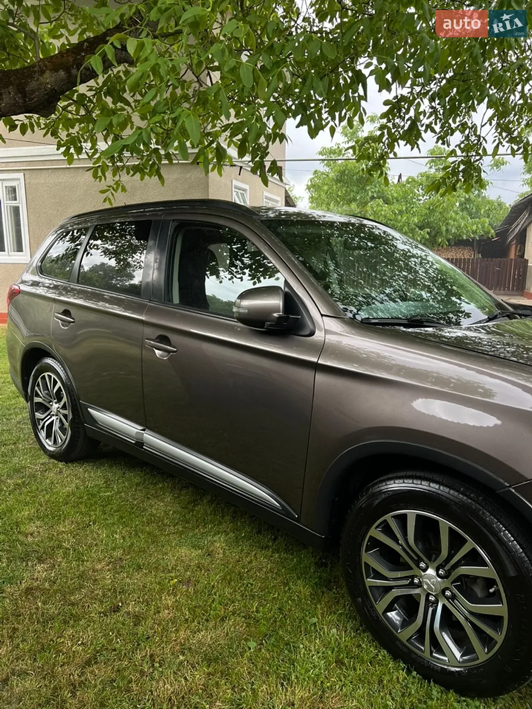 2016 Mitsubishi Outlander - мініатюра 10