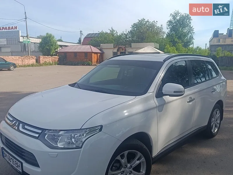 Mitsubishi Outlander 2013 VIN JMBXTGF3WDZ009791 фото оголошення 2 з 37