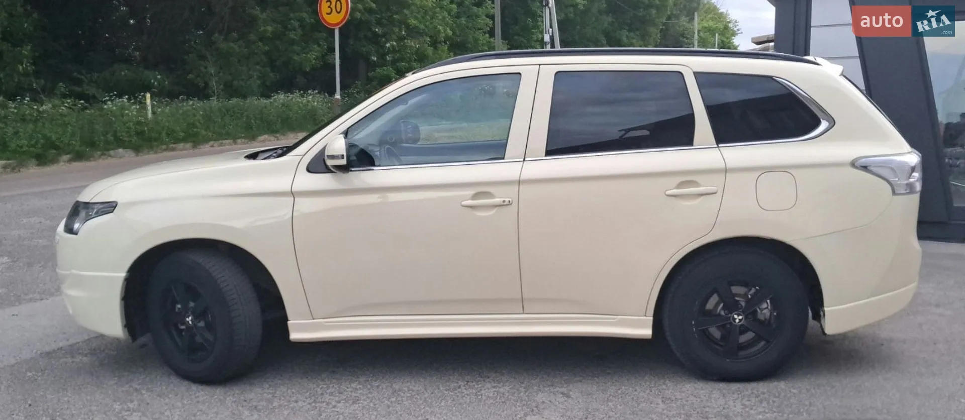 2012 Mitsubishi Outlander - мініатюра 10