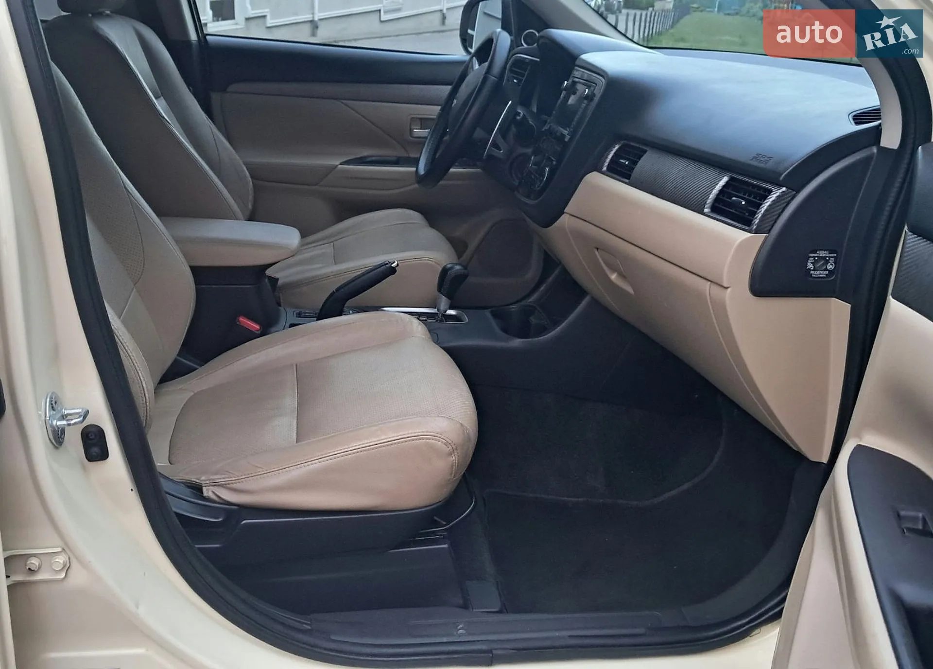 2012 Mitsubishi Outlander - мініатюра 16