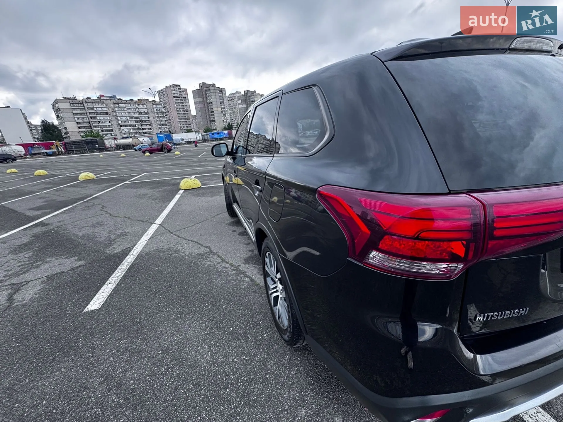 2018 Mitsubishi Outlander - мініатюра 13