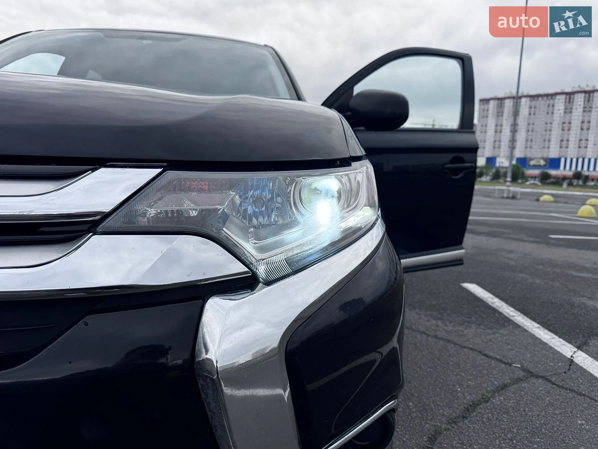 2018 Mitsubishi Outlander - мініатюра 14