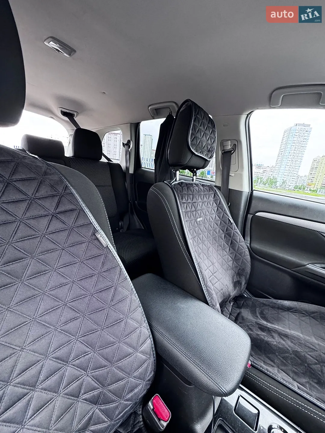 2018 Mitsubishi Outlander - мініатюра 23