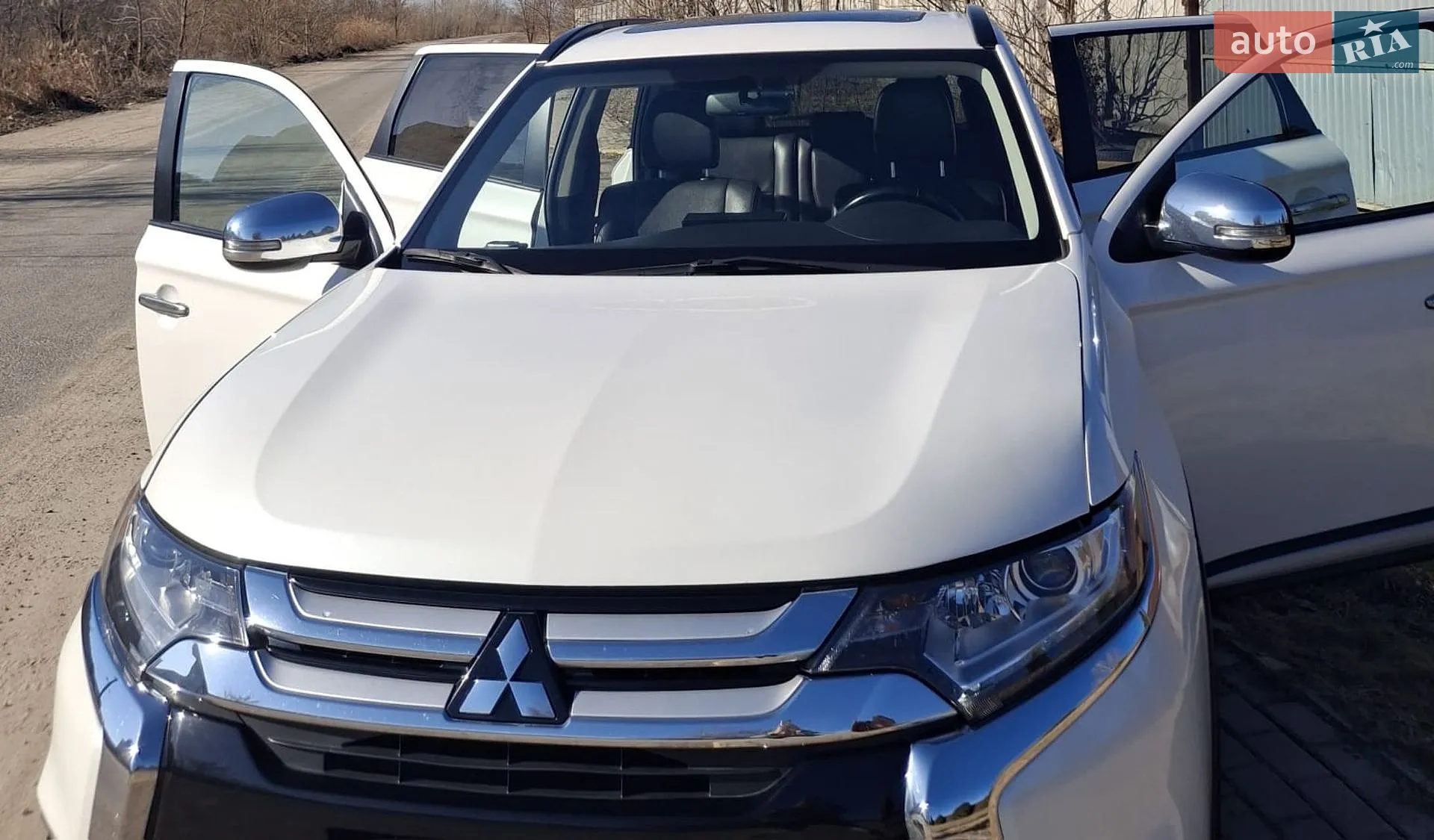 2015 Mitsubishi Outlander - фото 1
