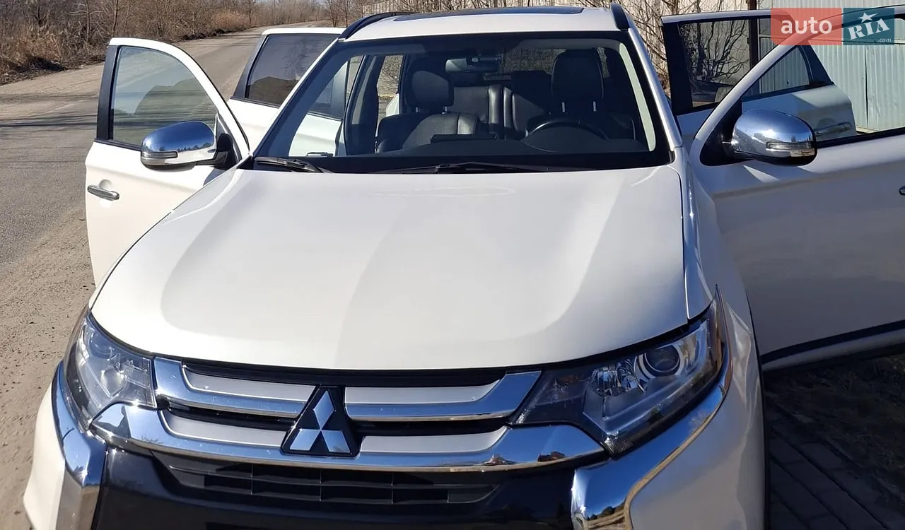 2015 Mitsubishi Outlander - мініатюра 13