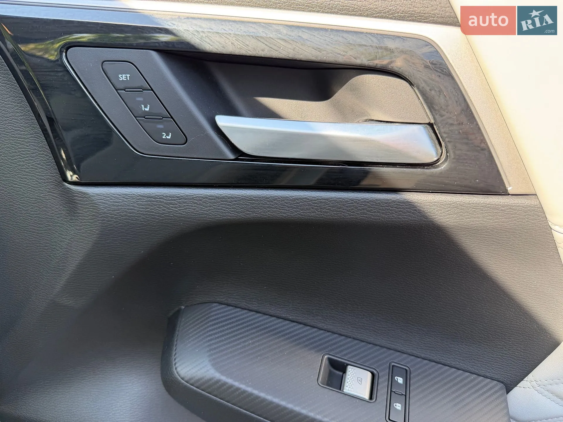 2022 Mitsubishi Outlander - мініатюра 9
