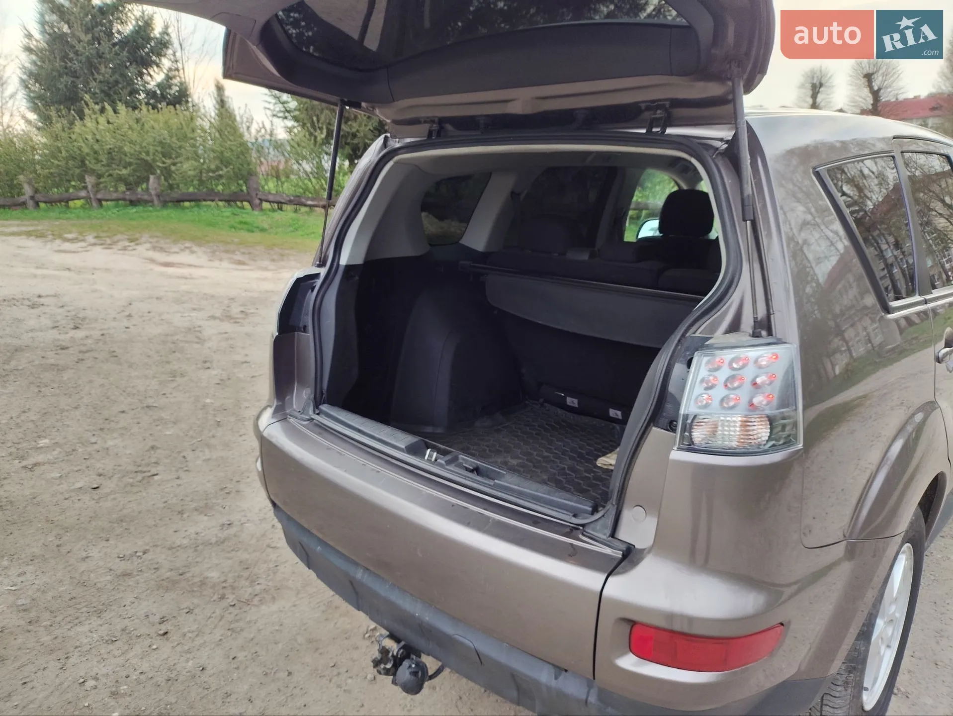 2010 Mitsubishi Outlander - мініатюра 7