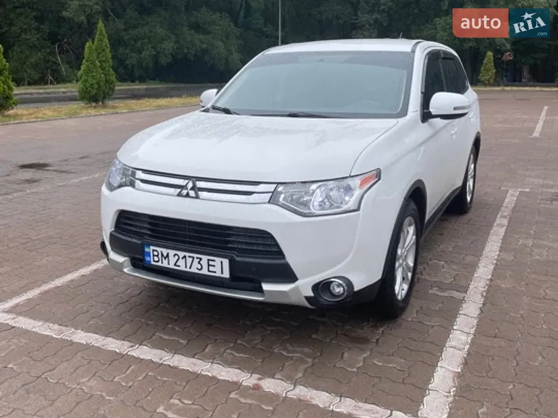 Mitsubishi Outlander 2015