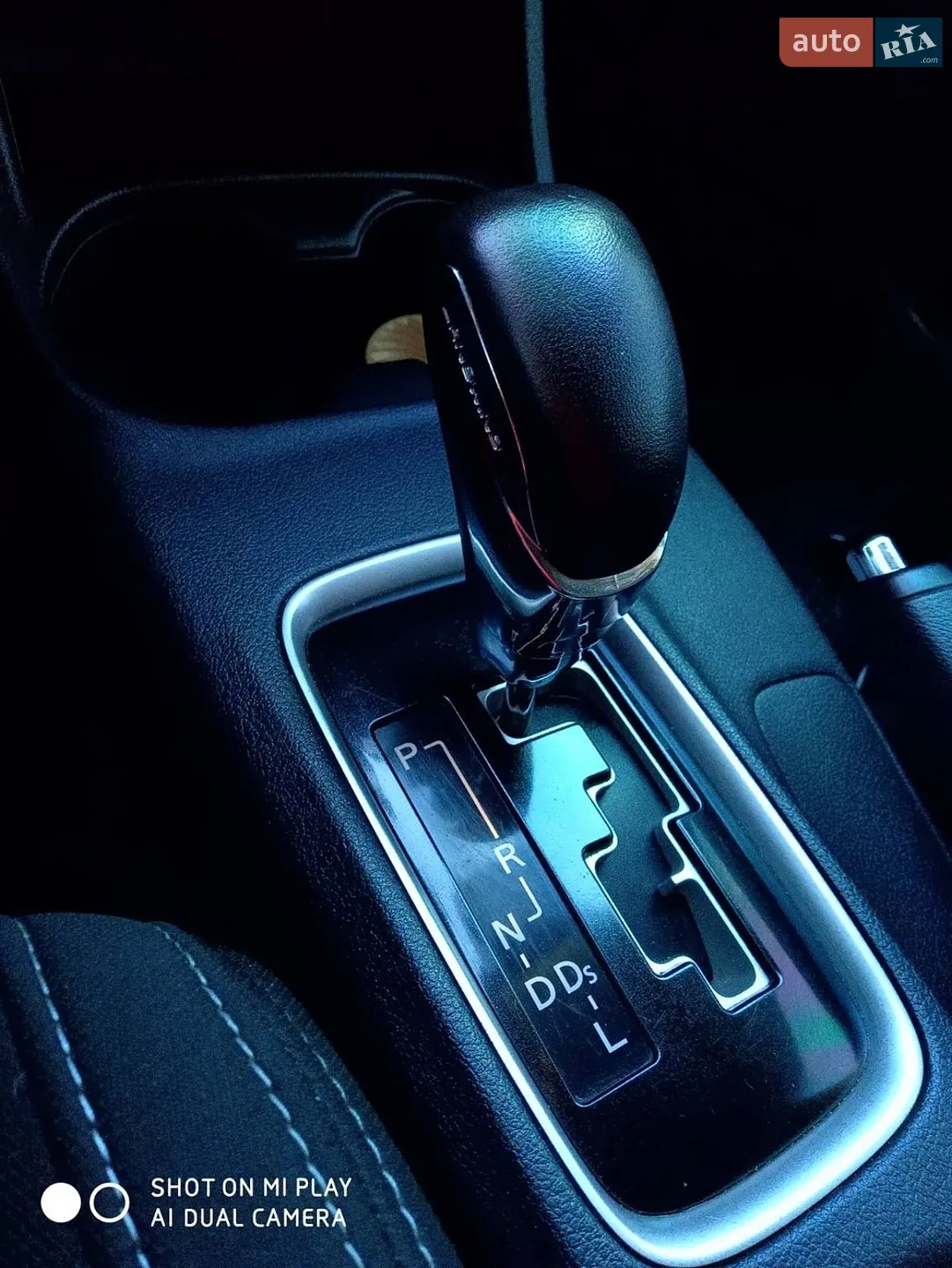 2015 Mitsubishi Outlander - мініатюра 20