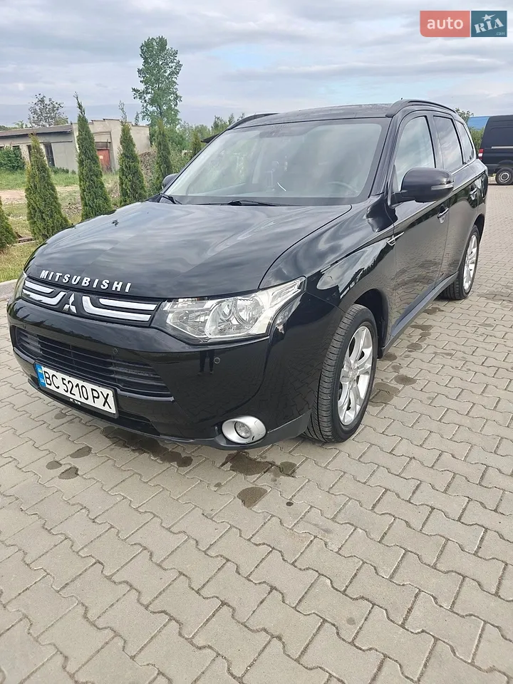 2014 Mitsubishi Outlander - мініатюра 15
