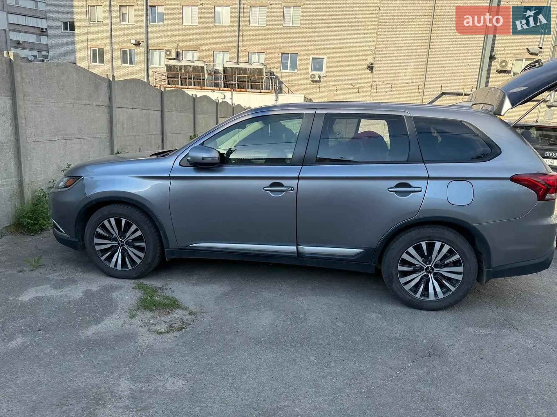 2018 Mitsubishi Outlander - мініатюра 23