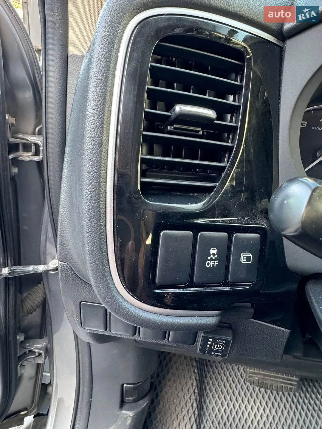 2018 Mitsubishi Outlander - мініатюра 24