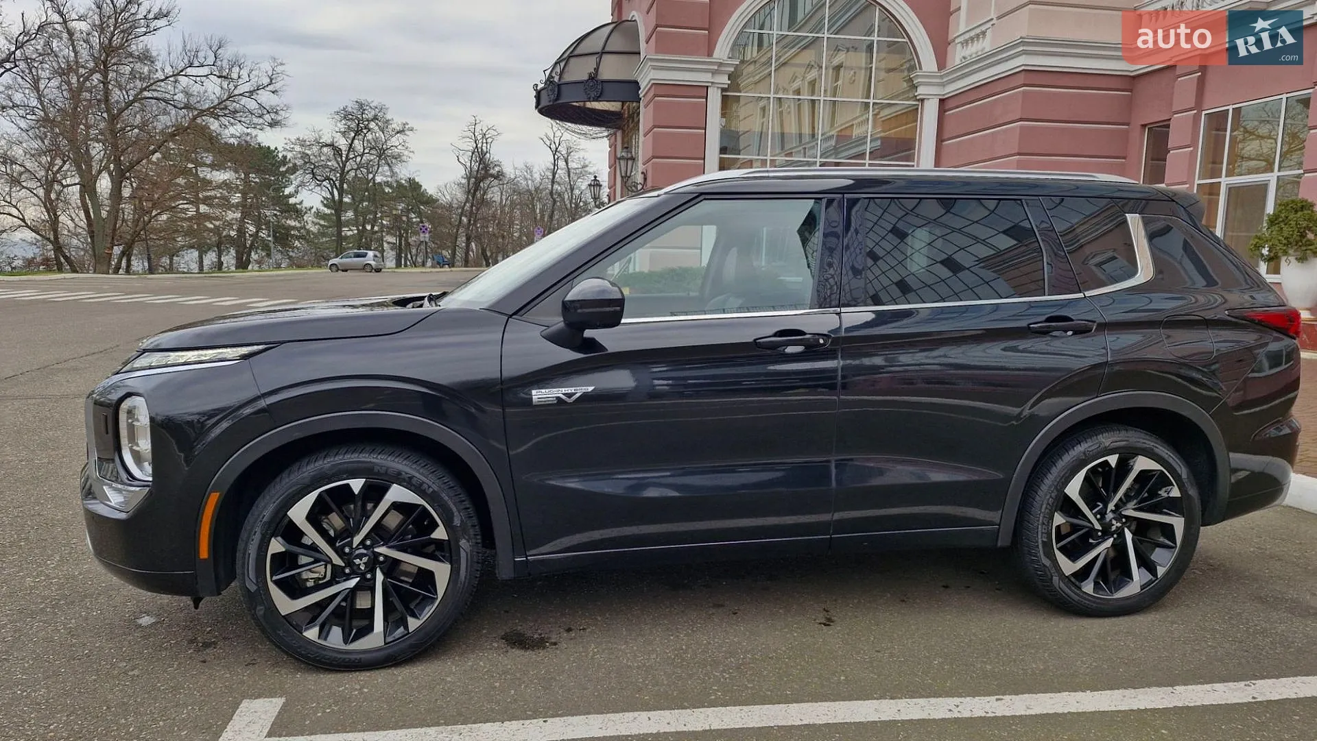 2023 Mitsubishi Outlander - мініатюра 8