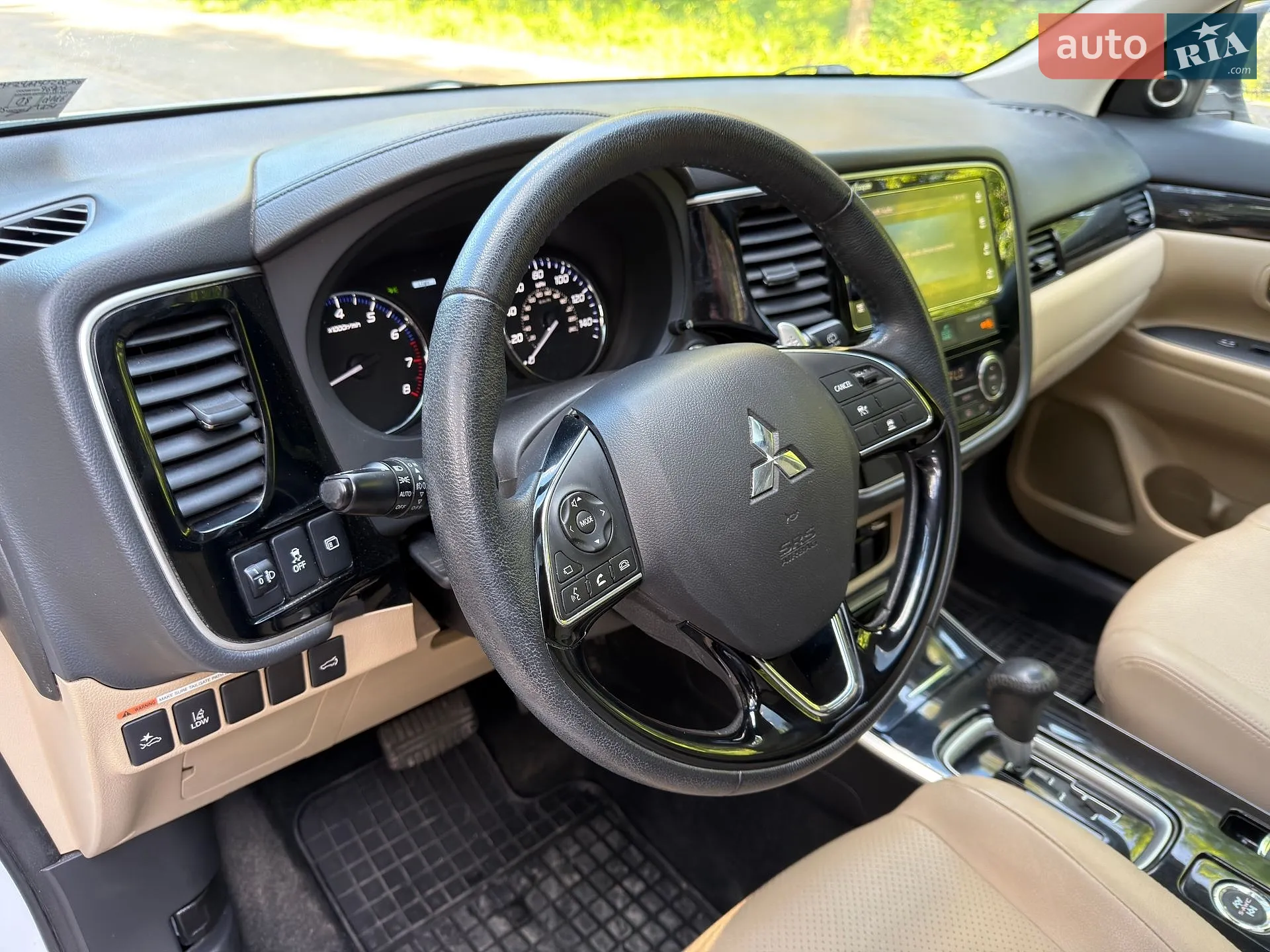2018 Mitsubishi Outlander - мініатюра 16