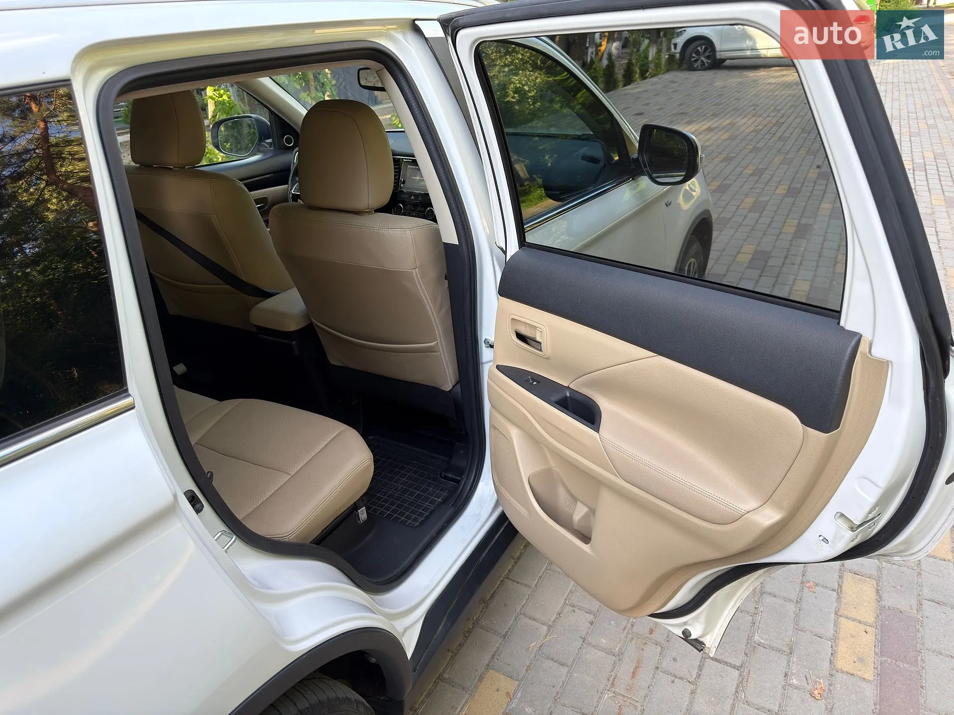 2018 Mitsubishi Outlander - мініатюра 27