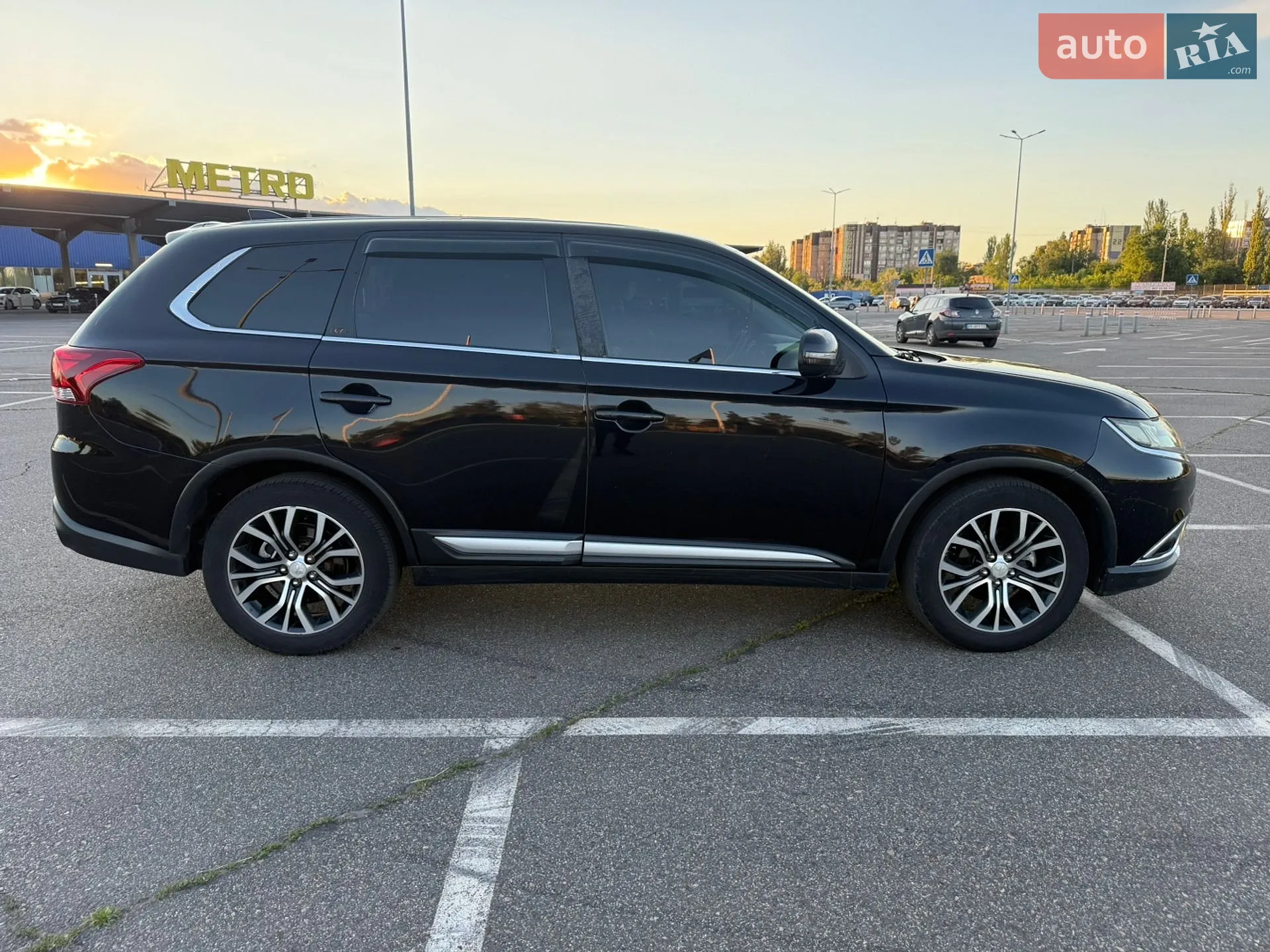 2017 Mitsubishi Outlander - мініатюра 3