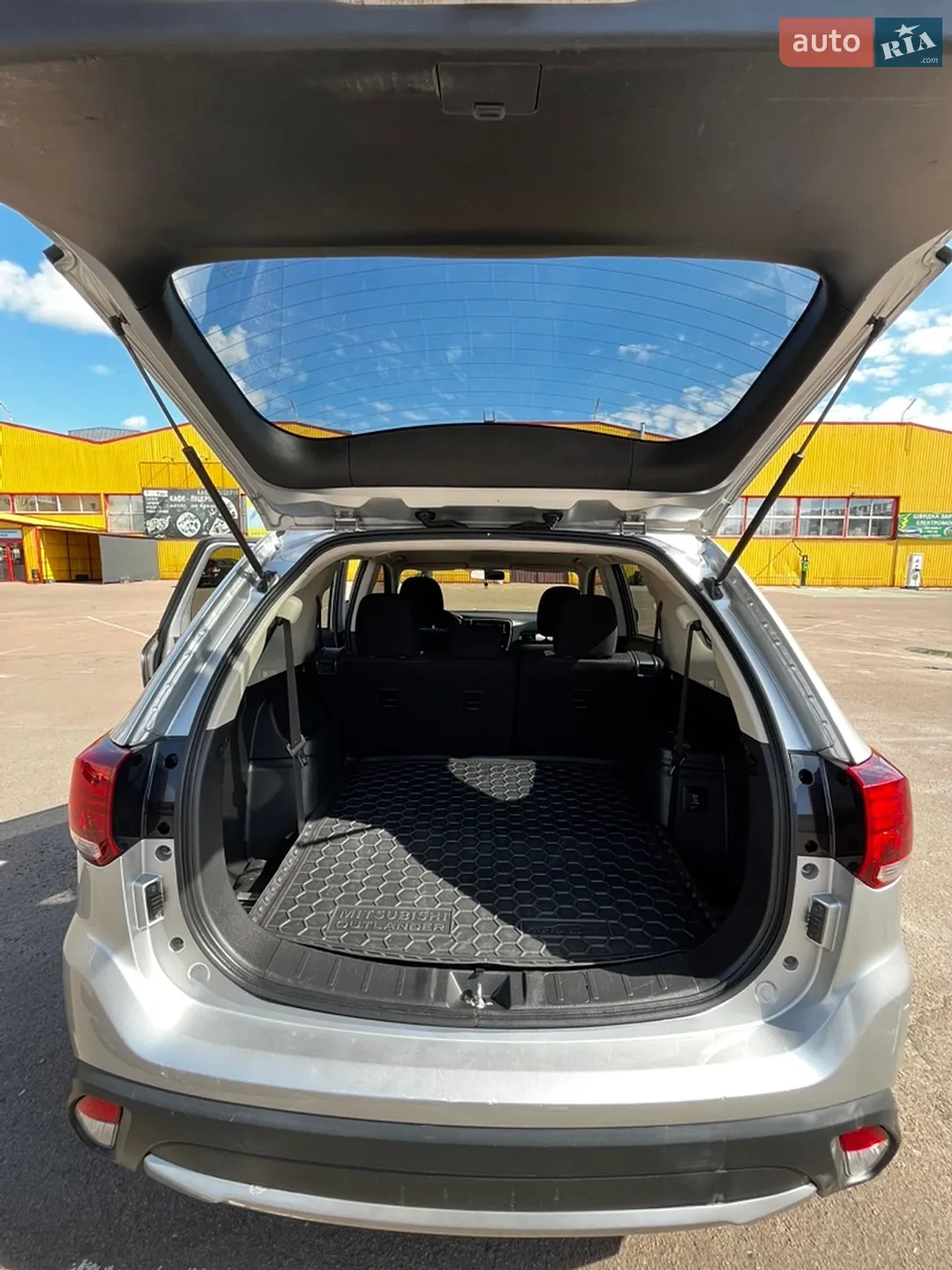 2018 Mitsubishi Outlander - мініатюра 12