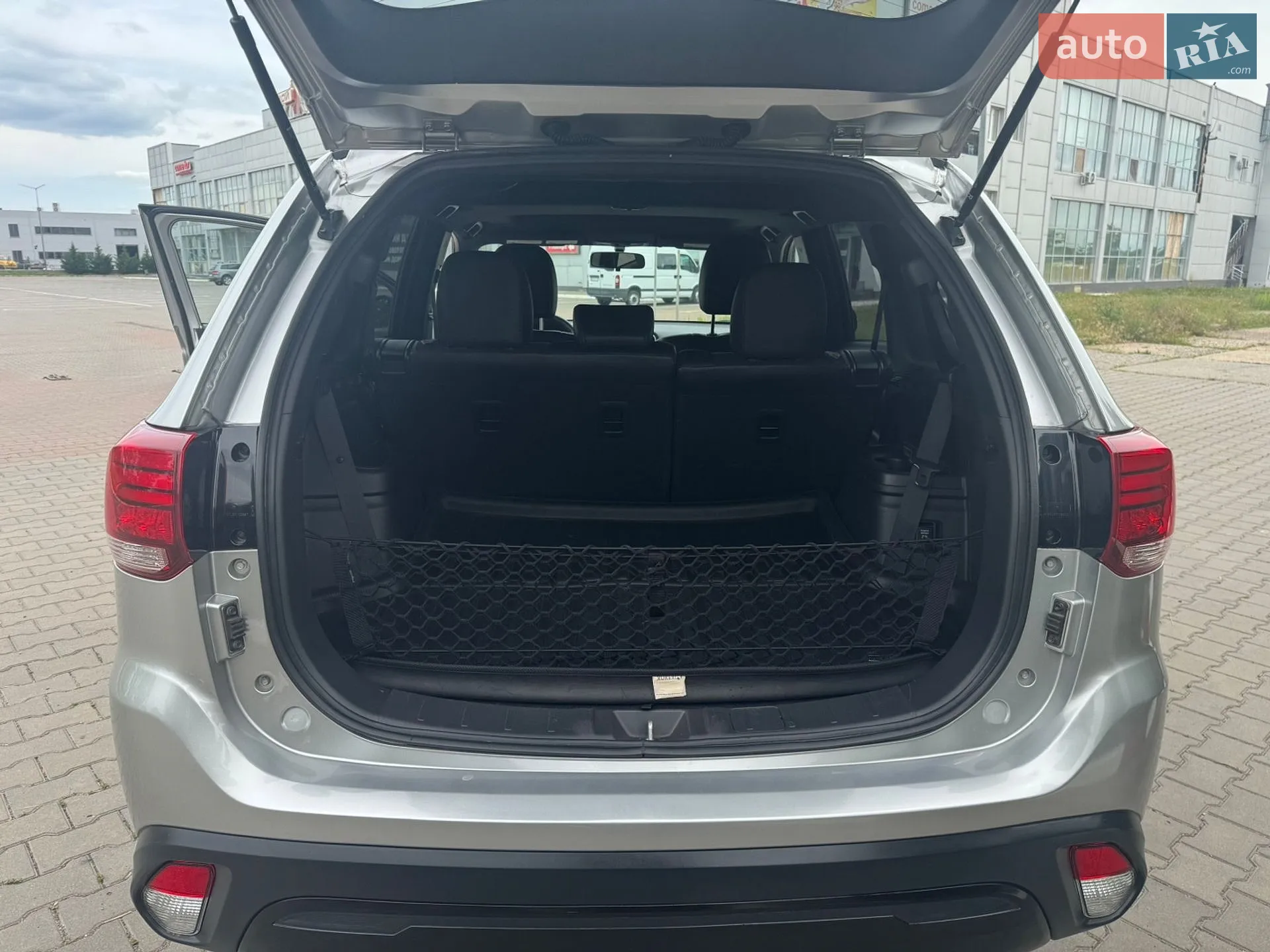 2018 Mitsubishi Outlander - мініатюра 14