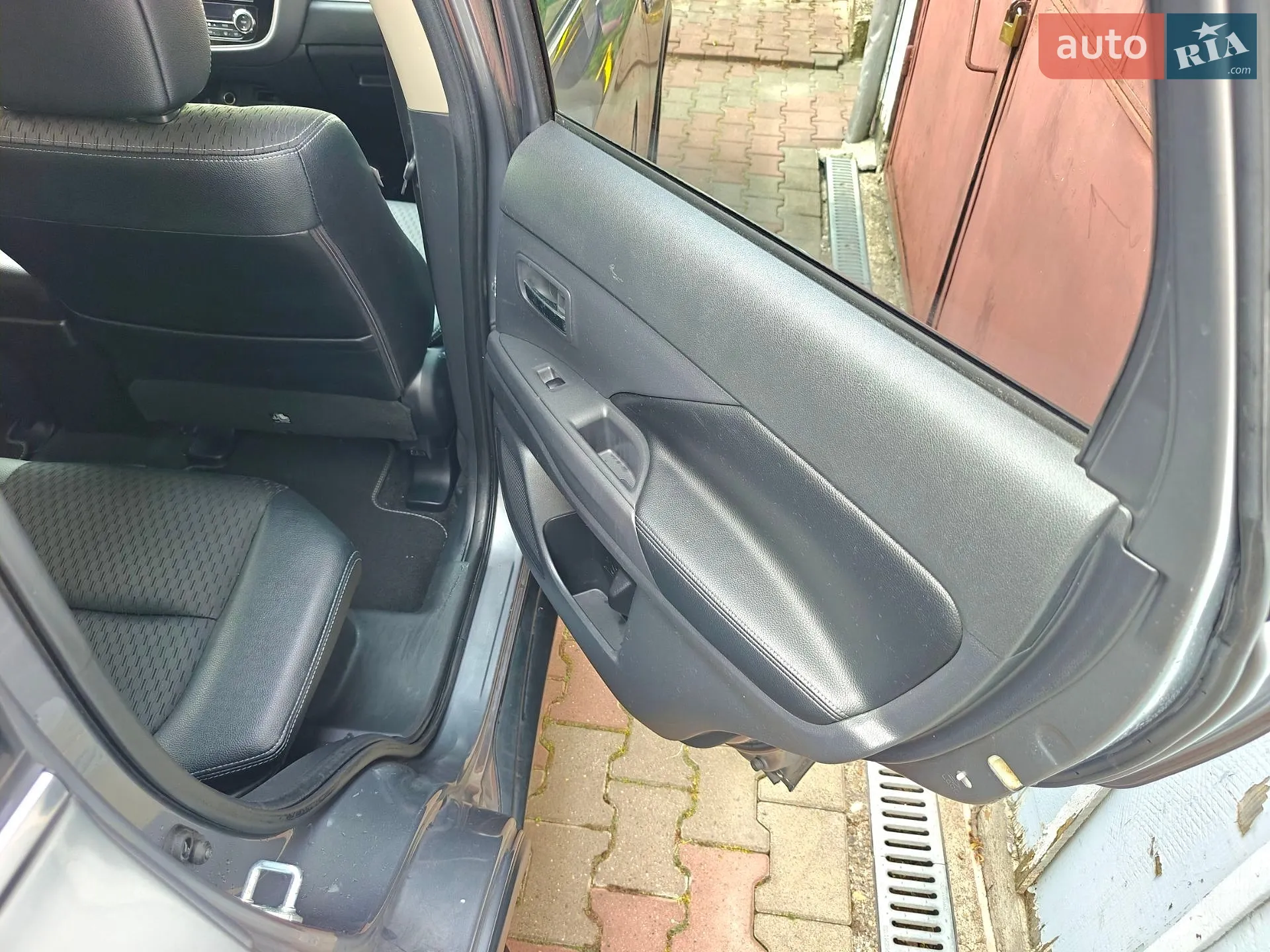 2015 Mitsubishi Outlander - мініатюра 15