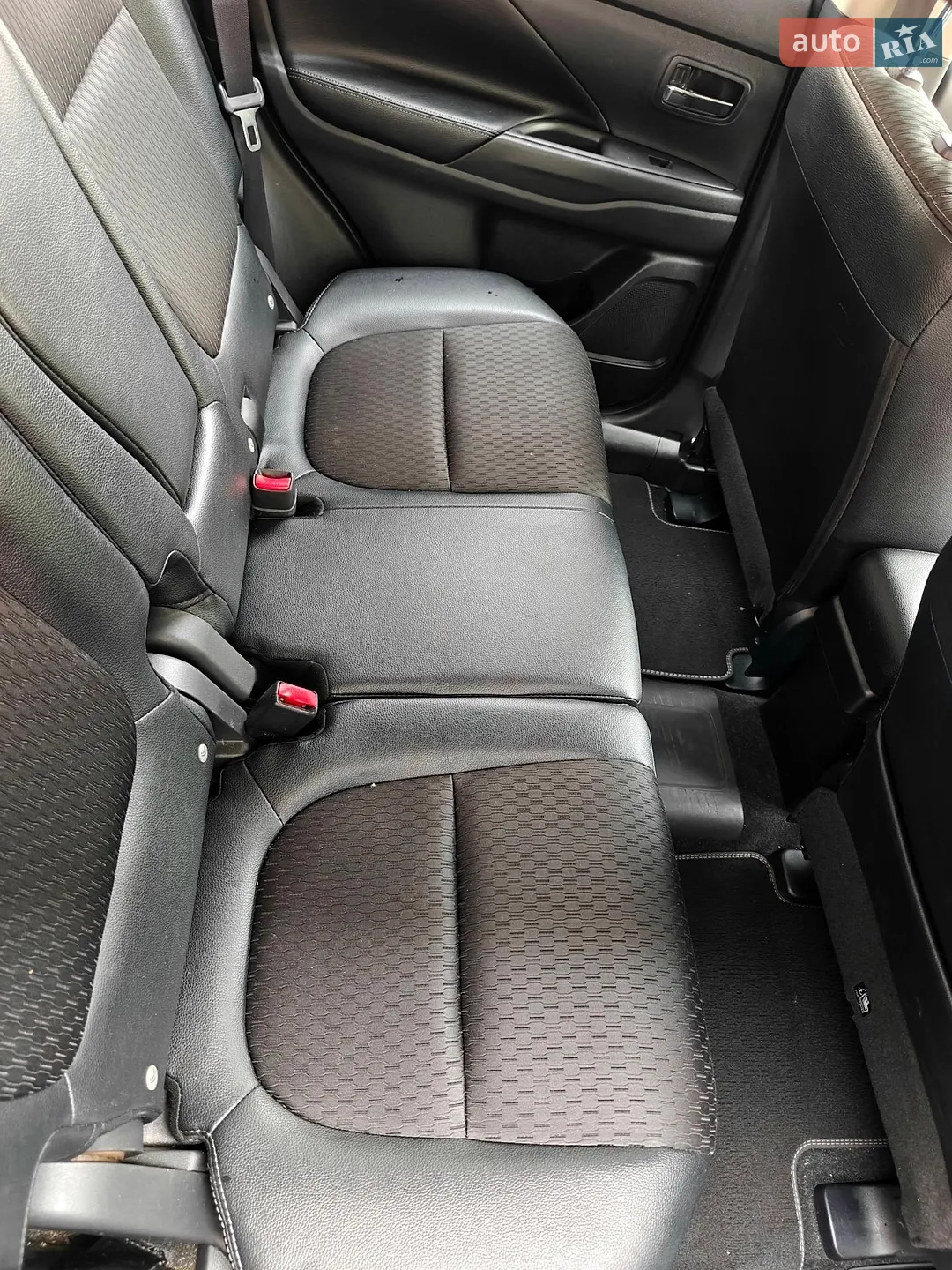 2015 Mitsubishi Outlander - мініатюра 24