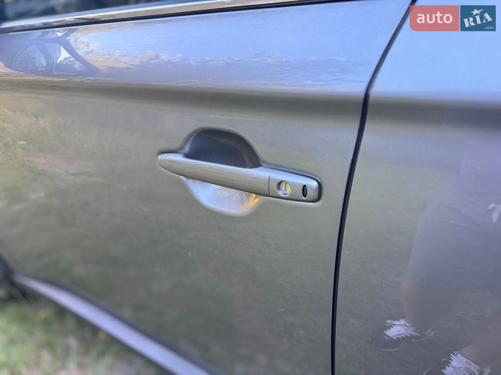 2014 Mitsubishi Outlander - мініатюра 14