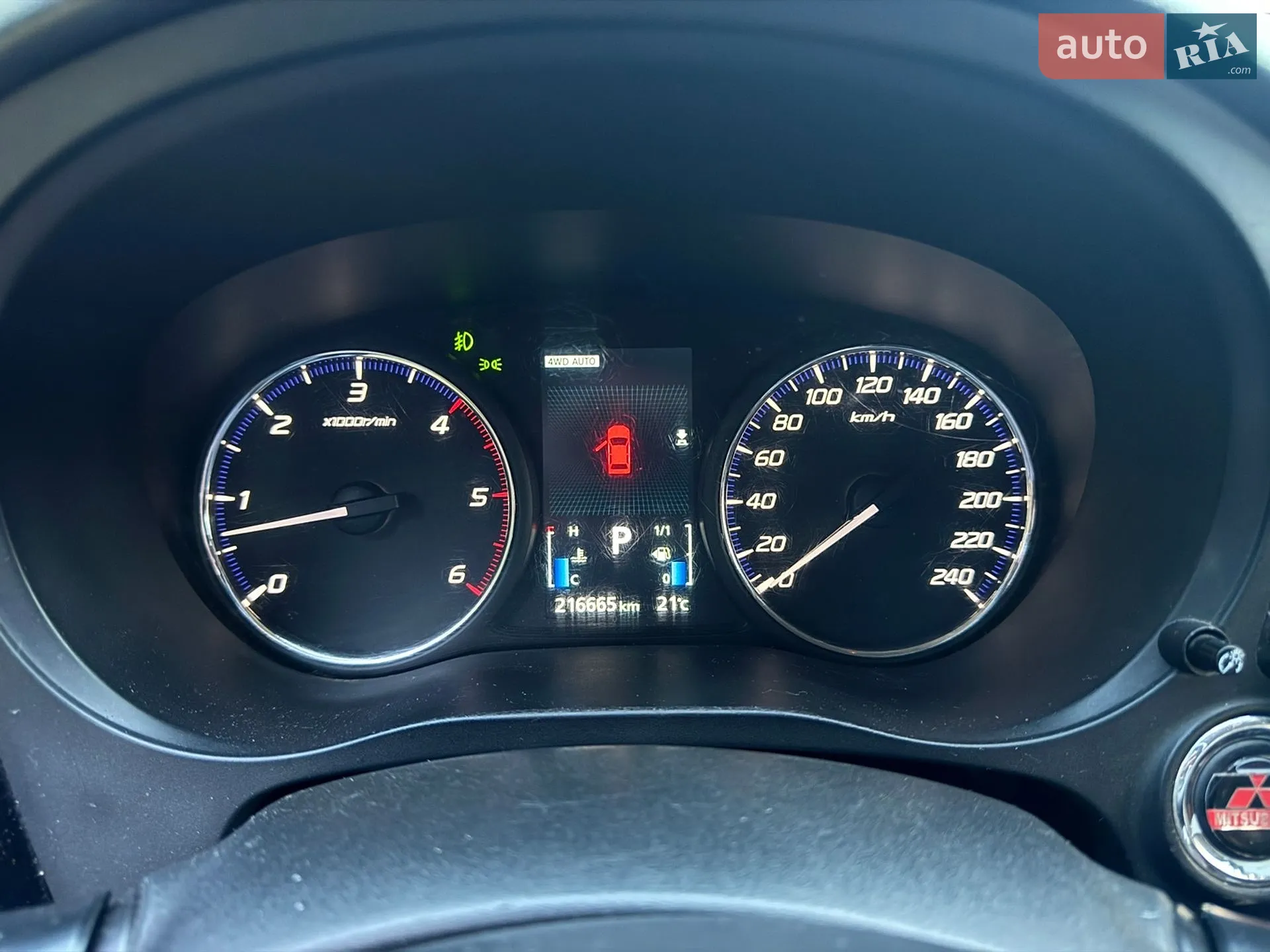 2014 Mitsubishi Outlander - мініатюра 16