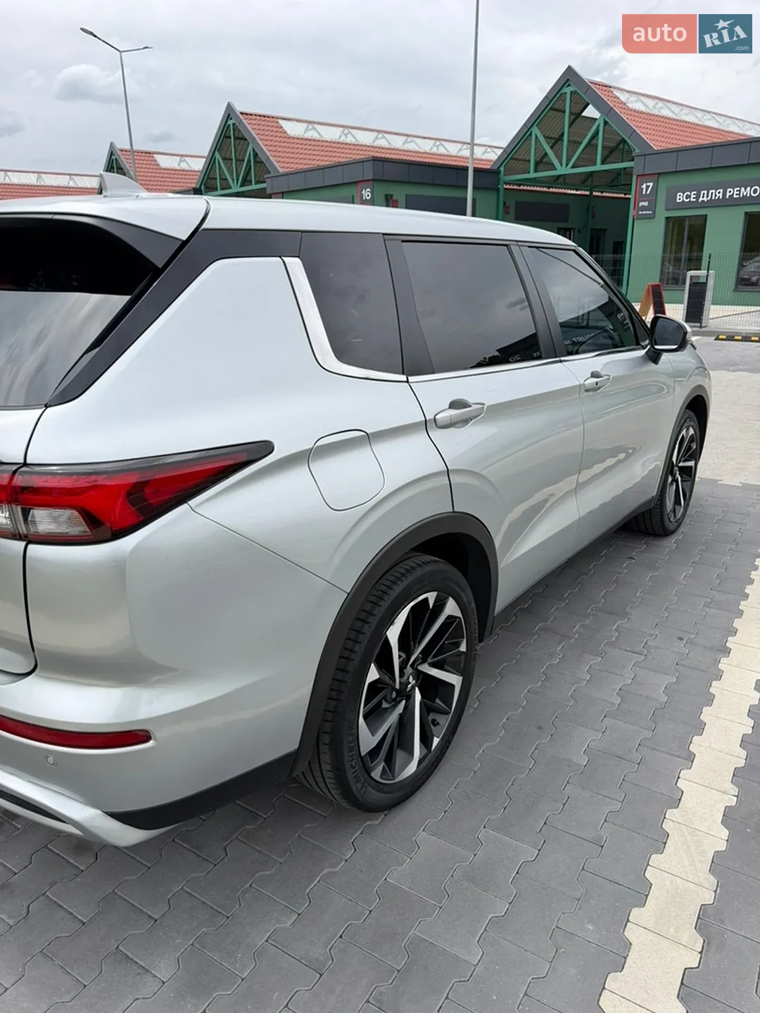 2021 Mitsubishi Outlander - мініатюра 29