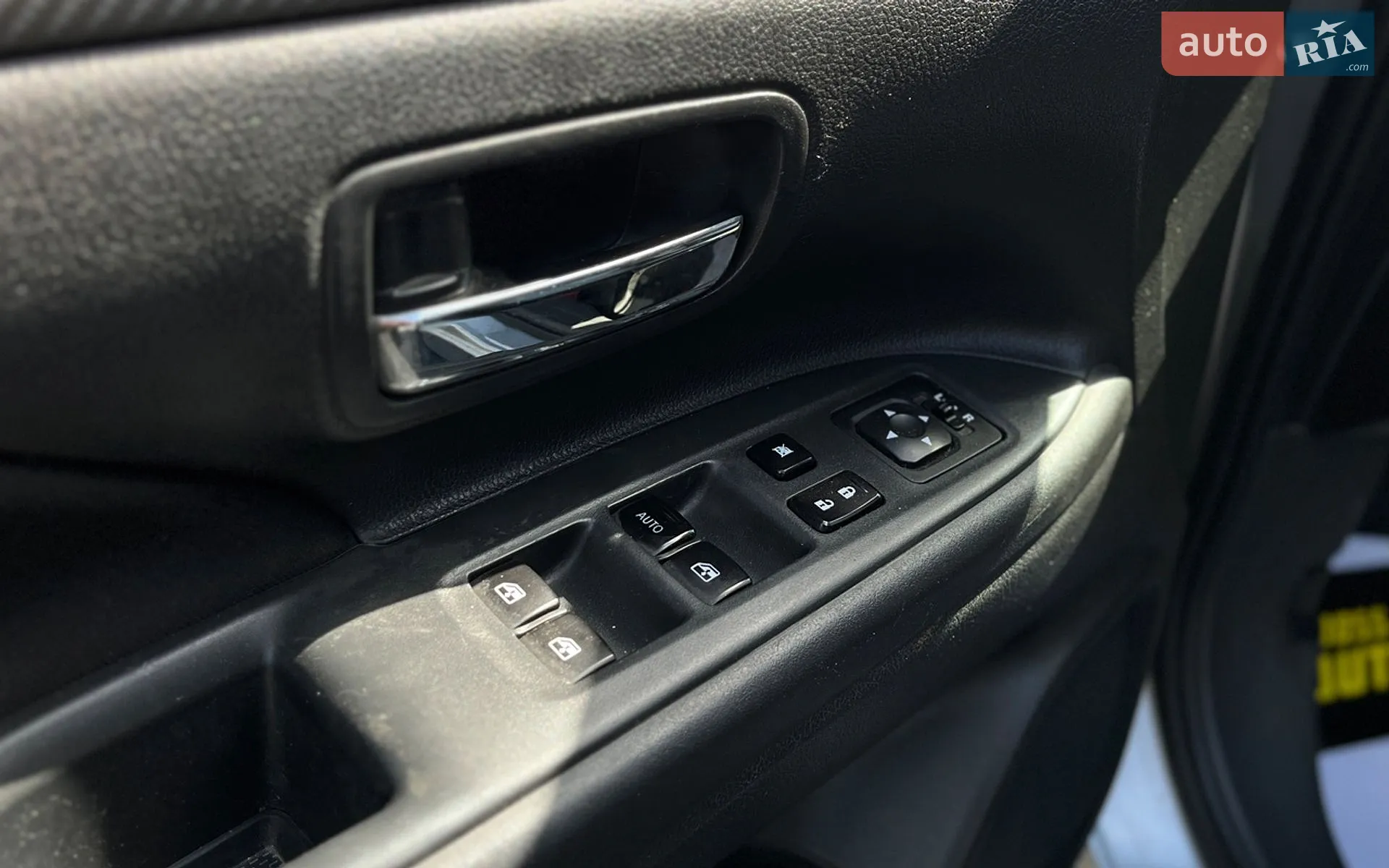 2018 Mitsubishi Outlander - мініатюра 10
