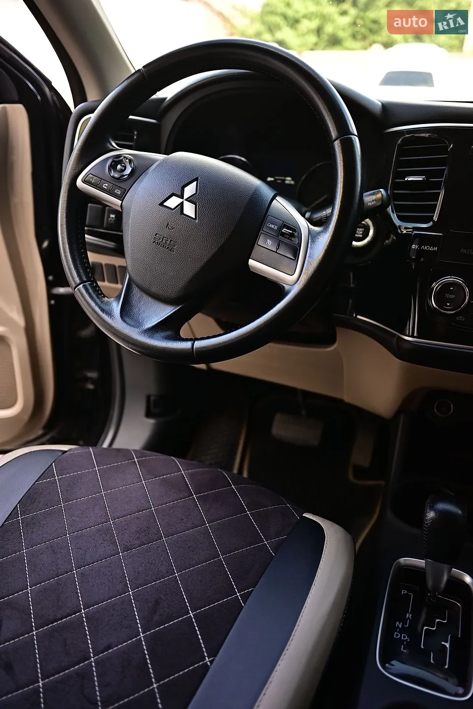 2013 Mitsubishi Outlander - мініатюра 17