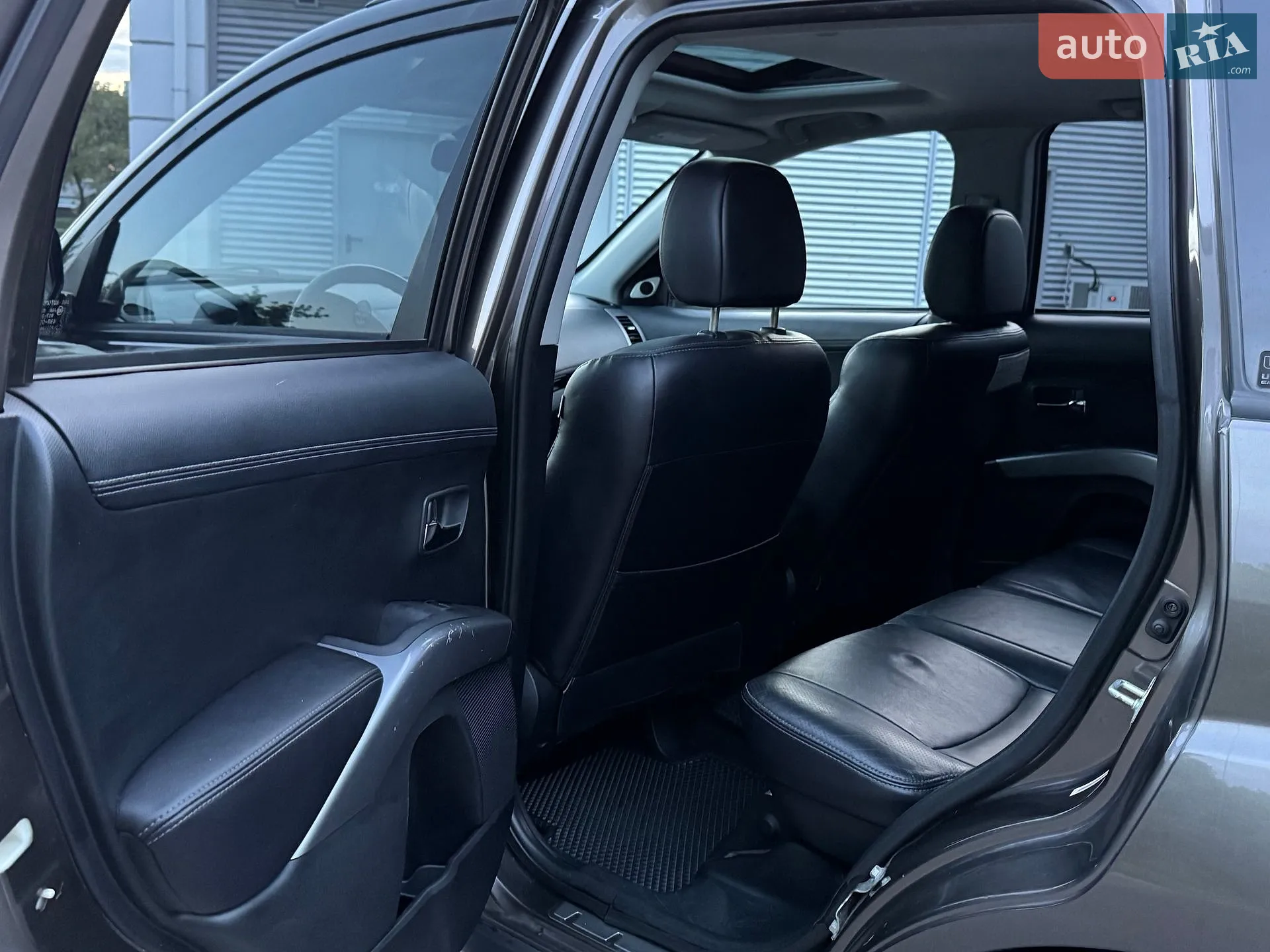 2010 Mitsubishi Outlander - мініатюра 27