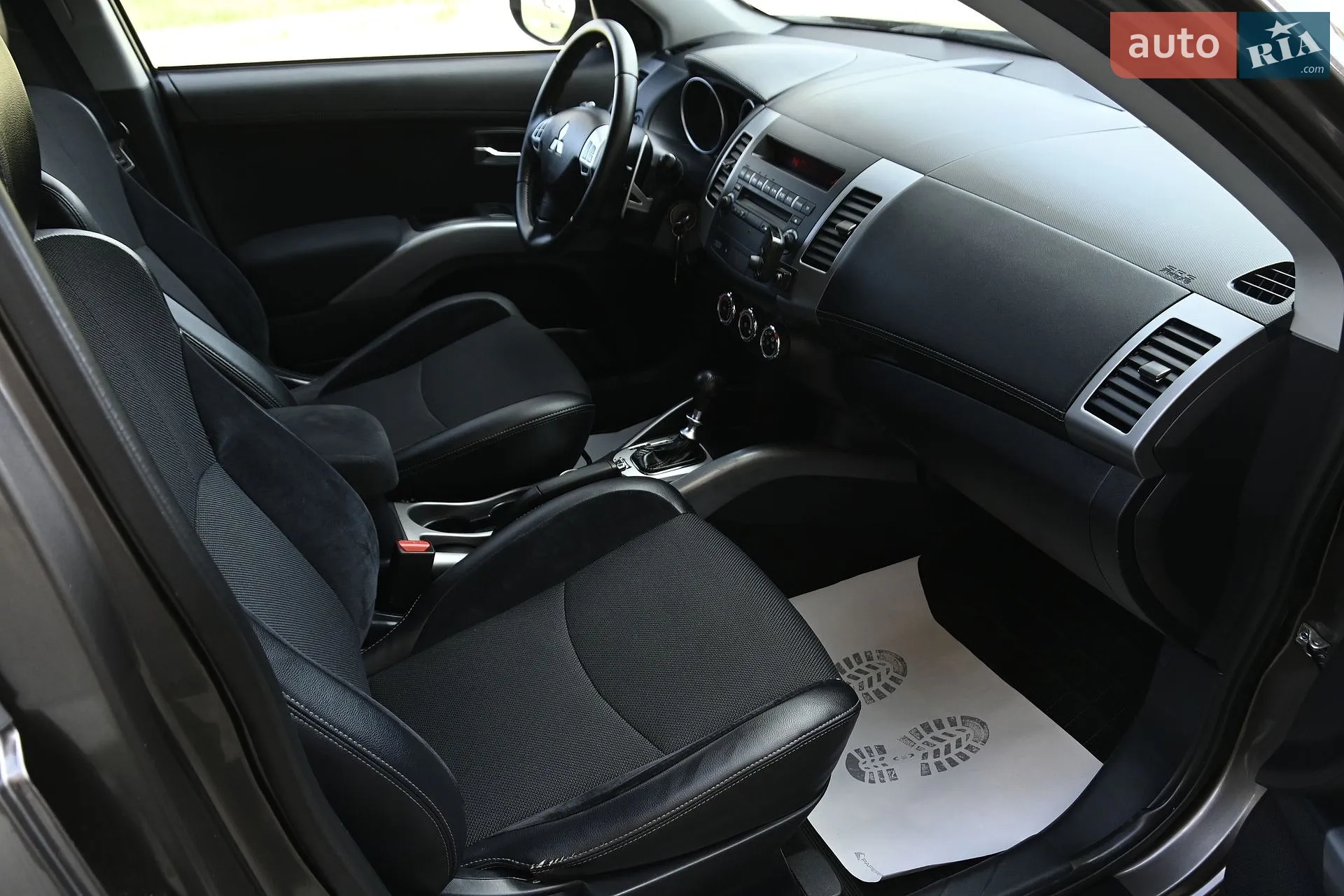 2010 Mitsubishi Outlander - мініатюра 26