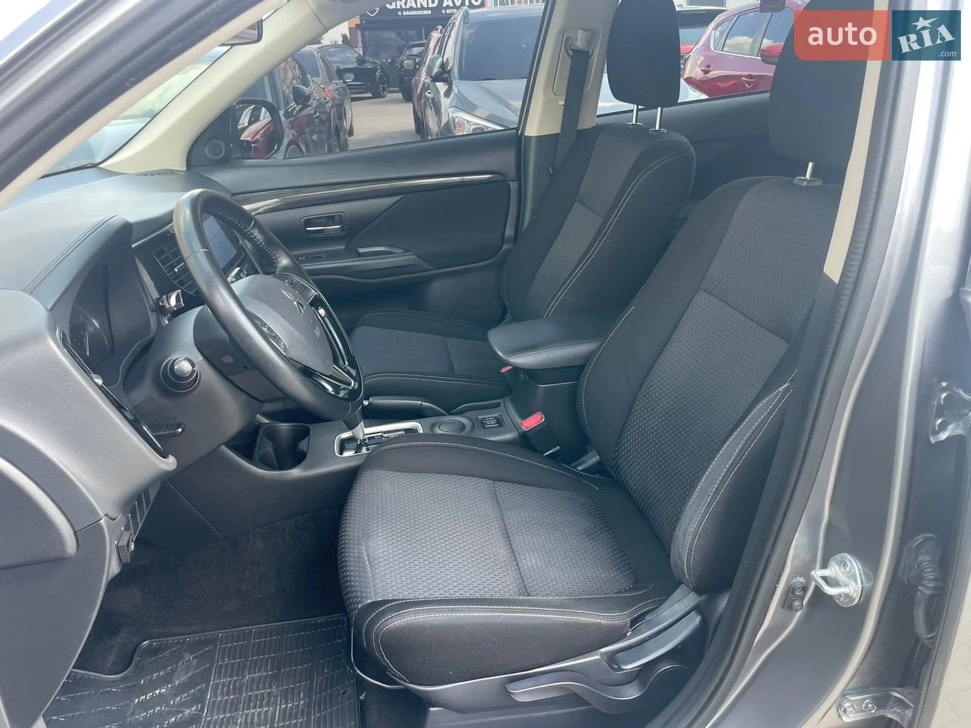 2015 Mitsubishi Outlander - мініатюра 9