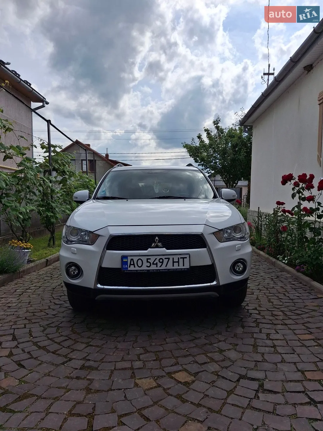 2011 Mitsubishi Outlander - фото 1