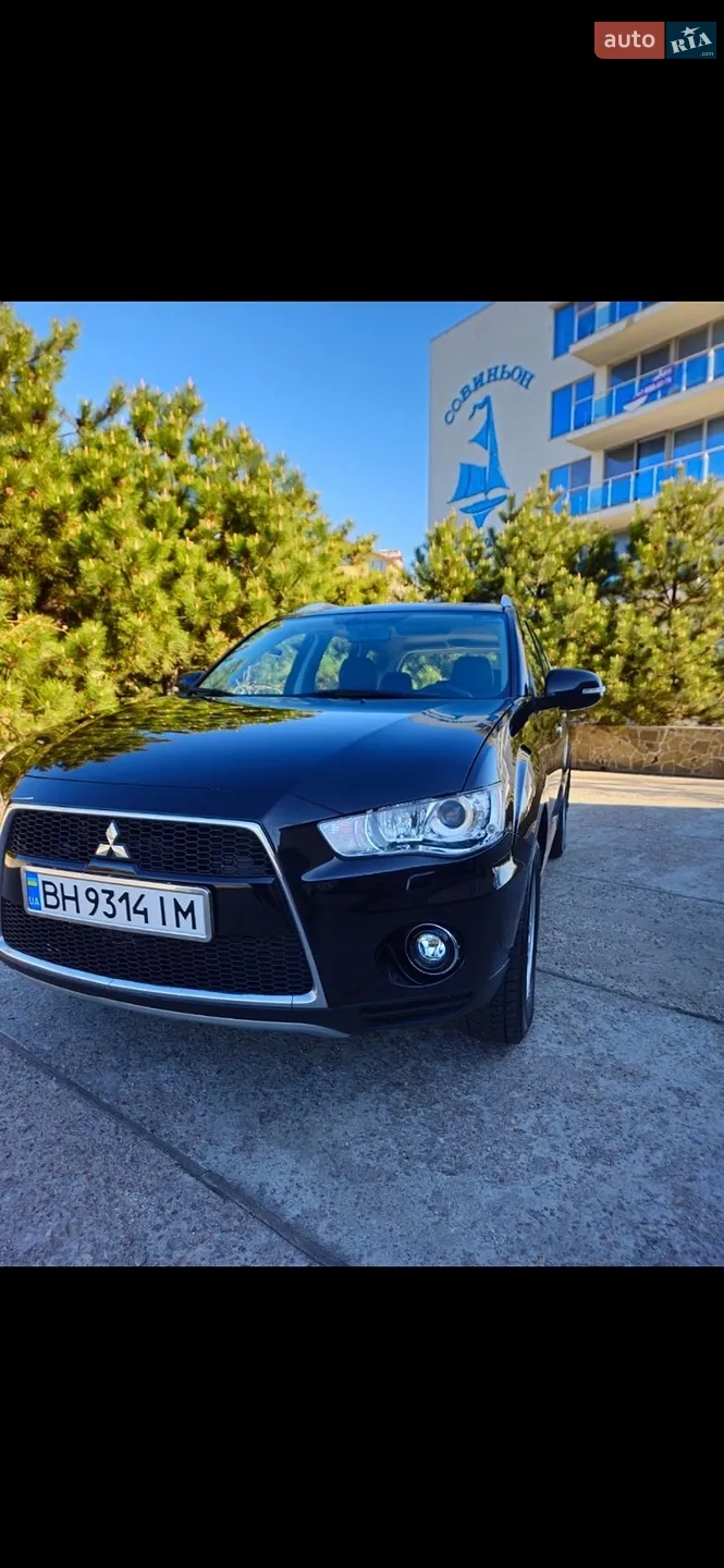 2010 Mitsubishi Outlander - мініатюра 2