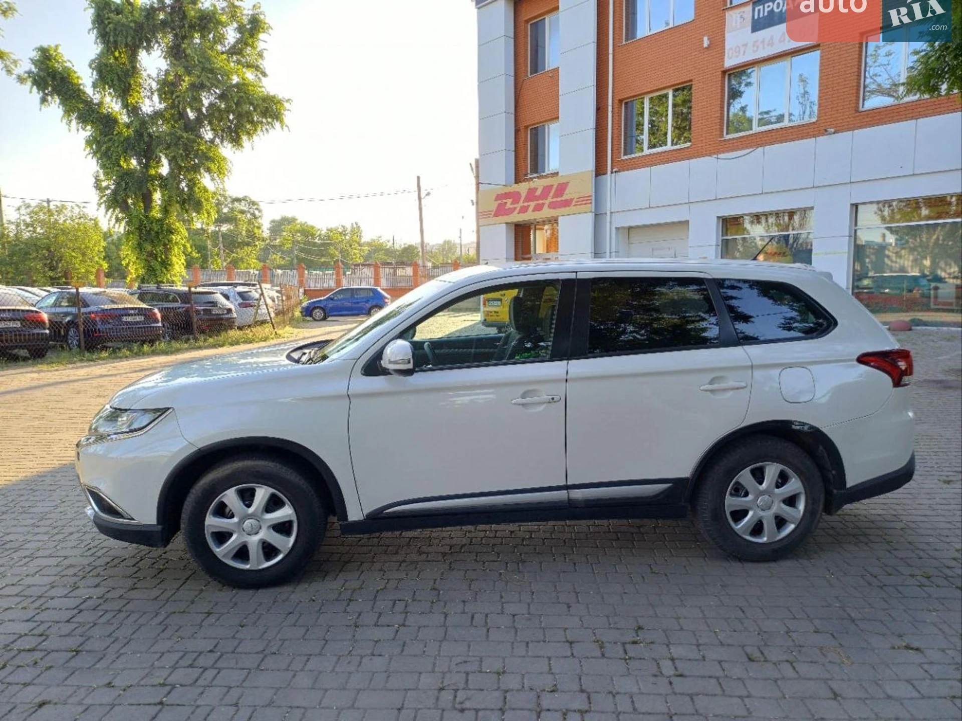 2016 Mitsubishi Outlander - мініатюра 16