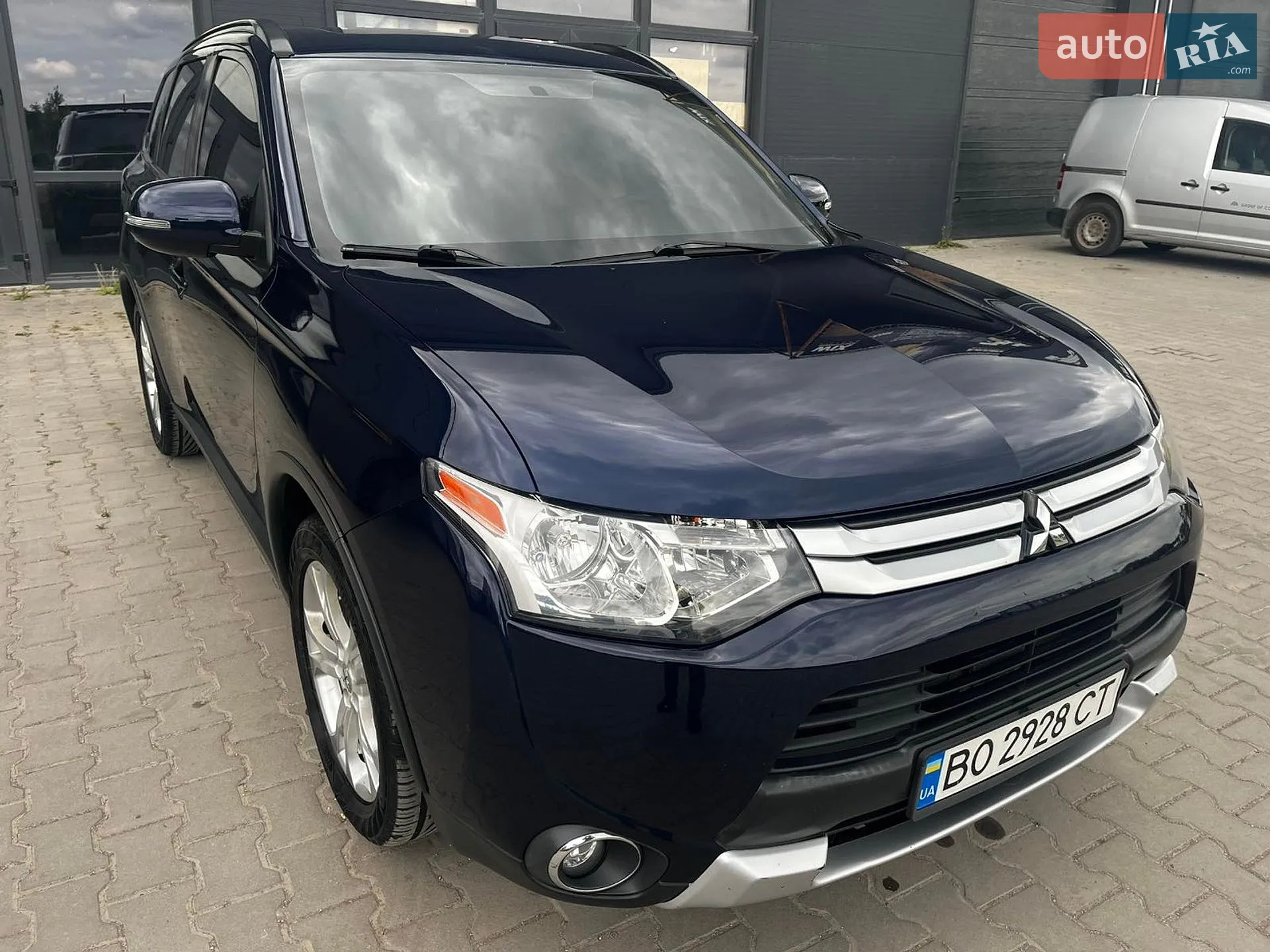 2014 Mitsubishi Outlander - мініатюра 12