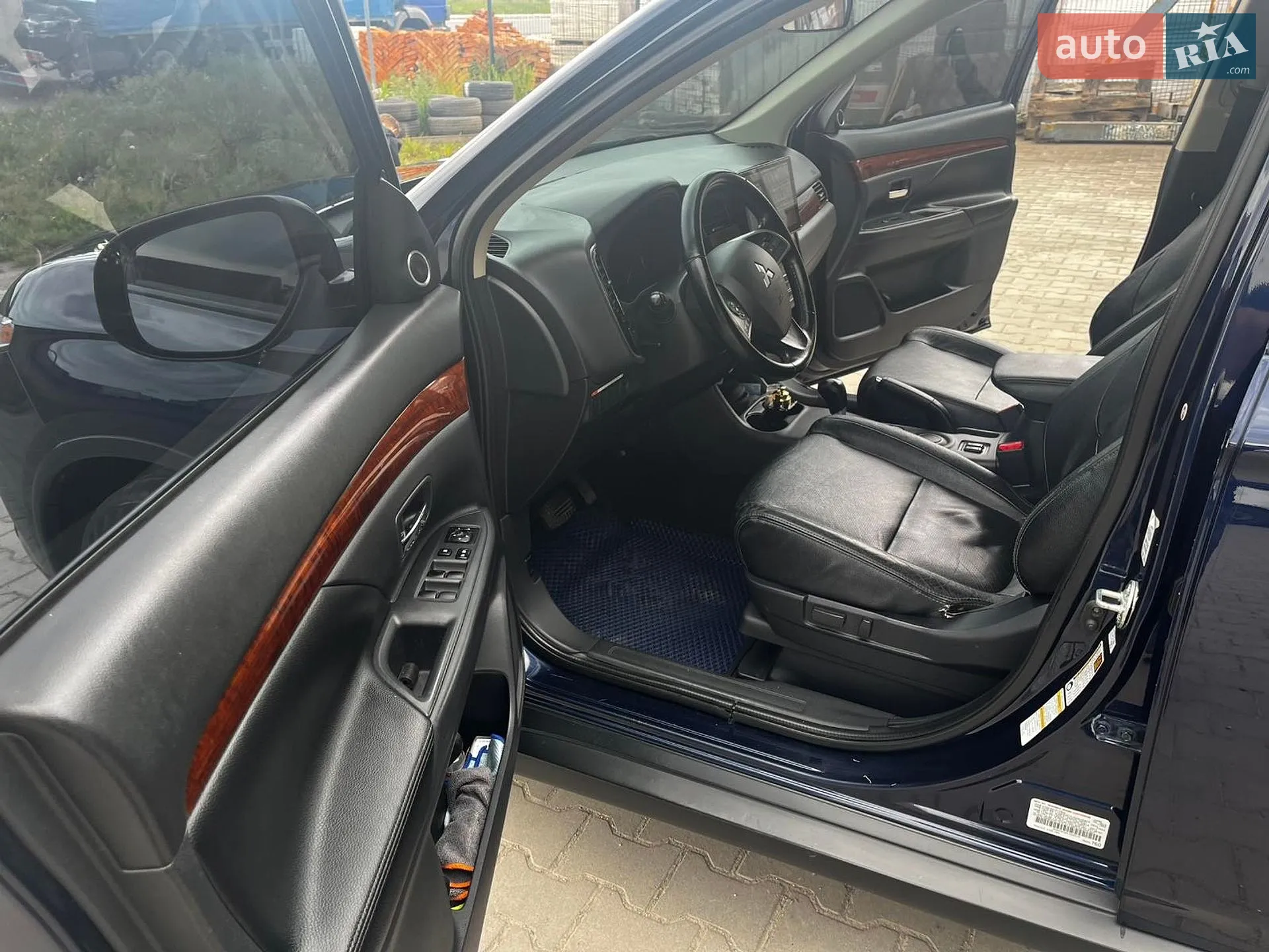 2014 Mitsubishi Outlander - мініатюра 17
