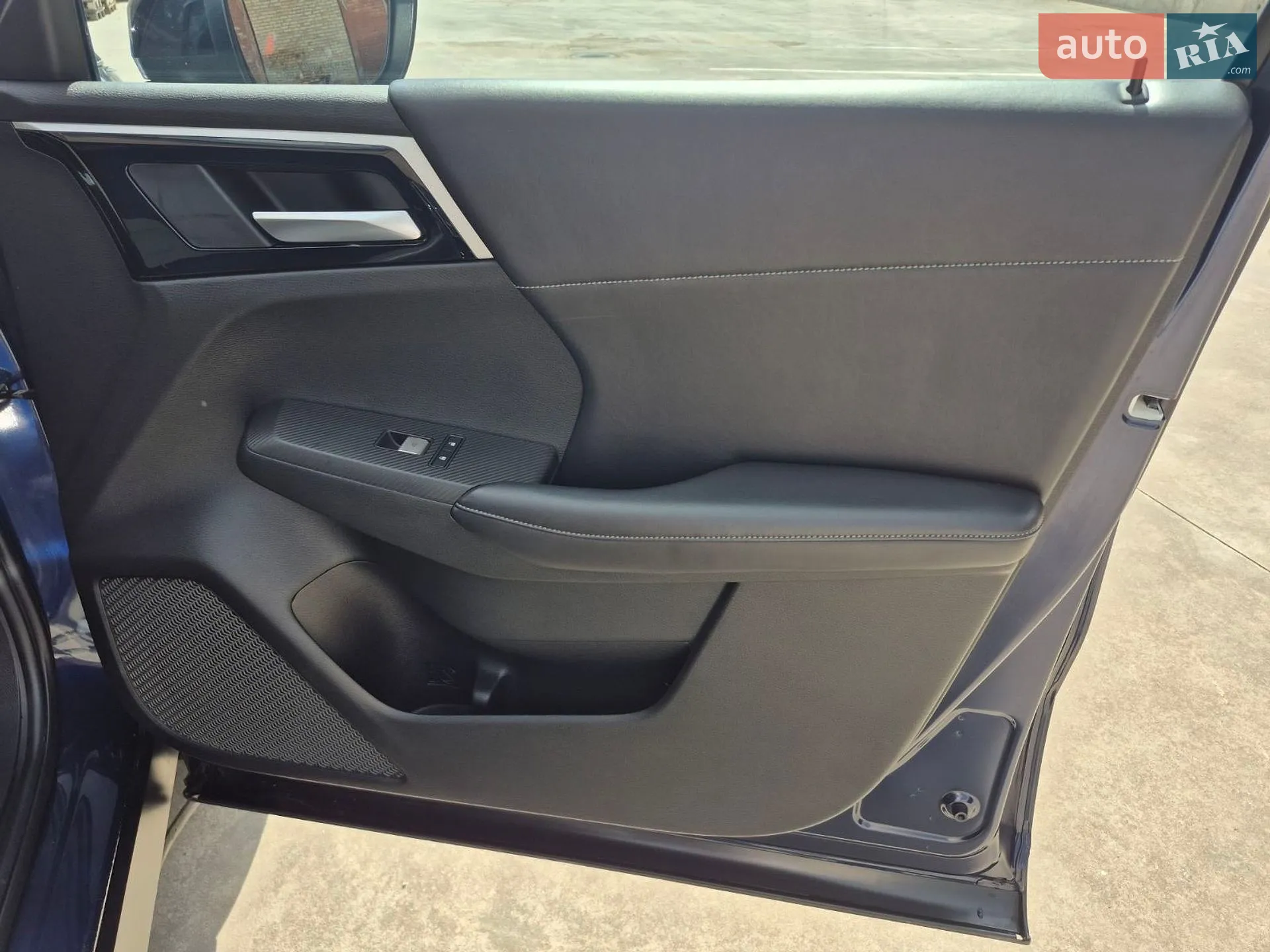 2022 Mitsubishi Outlander - мініатюра 18