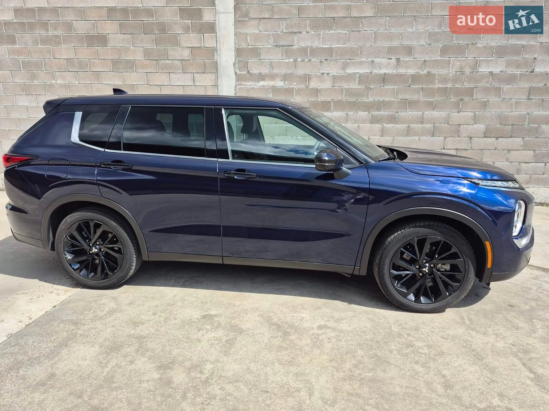 2022 Mitsubishi Outlander - мініатюра 24