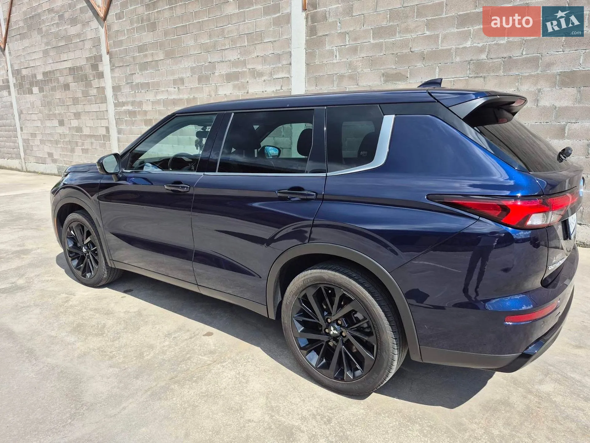 2022 Mitsubishi Outlander - мініатюра 48
