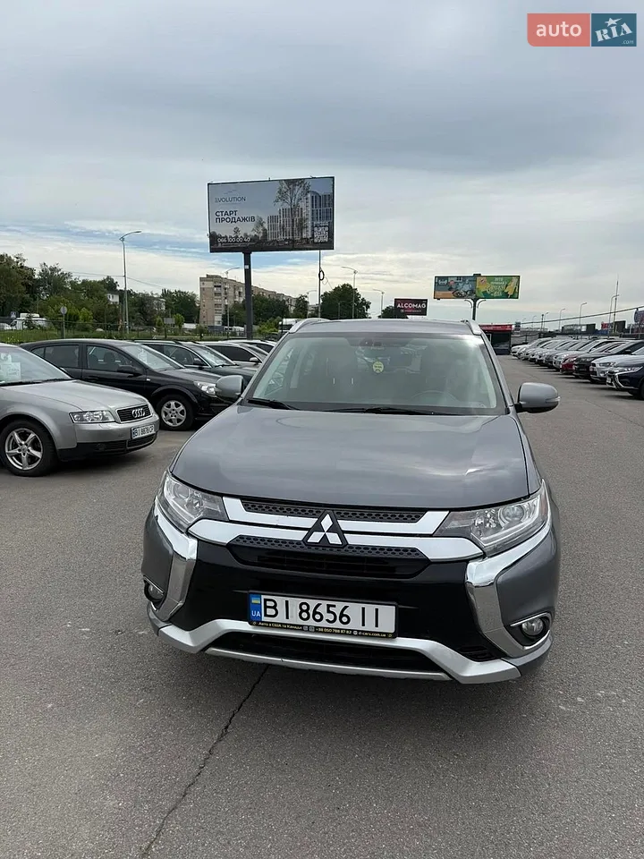 2019 Mitsubishi Outlander - мініатюра 42