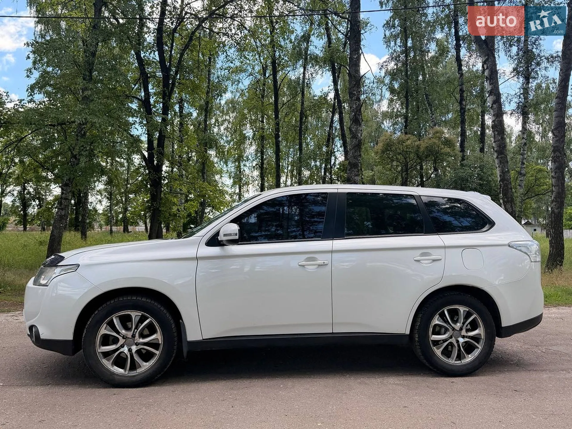 2014 Mitsubishi Outlander - мініатюра 10